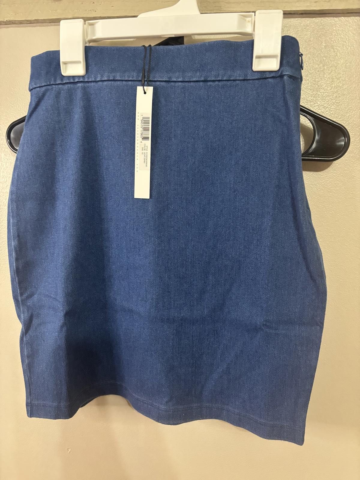 Designer Susana Monaco Stylish Light Denim Mini Skirt Small Size 28" / US 6 / IT 42 - 1 Thumbnail