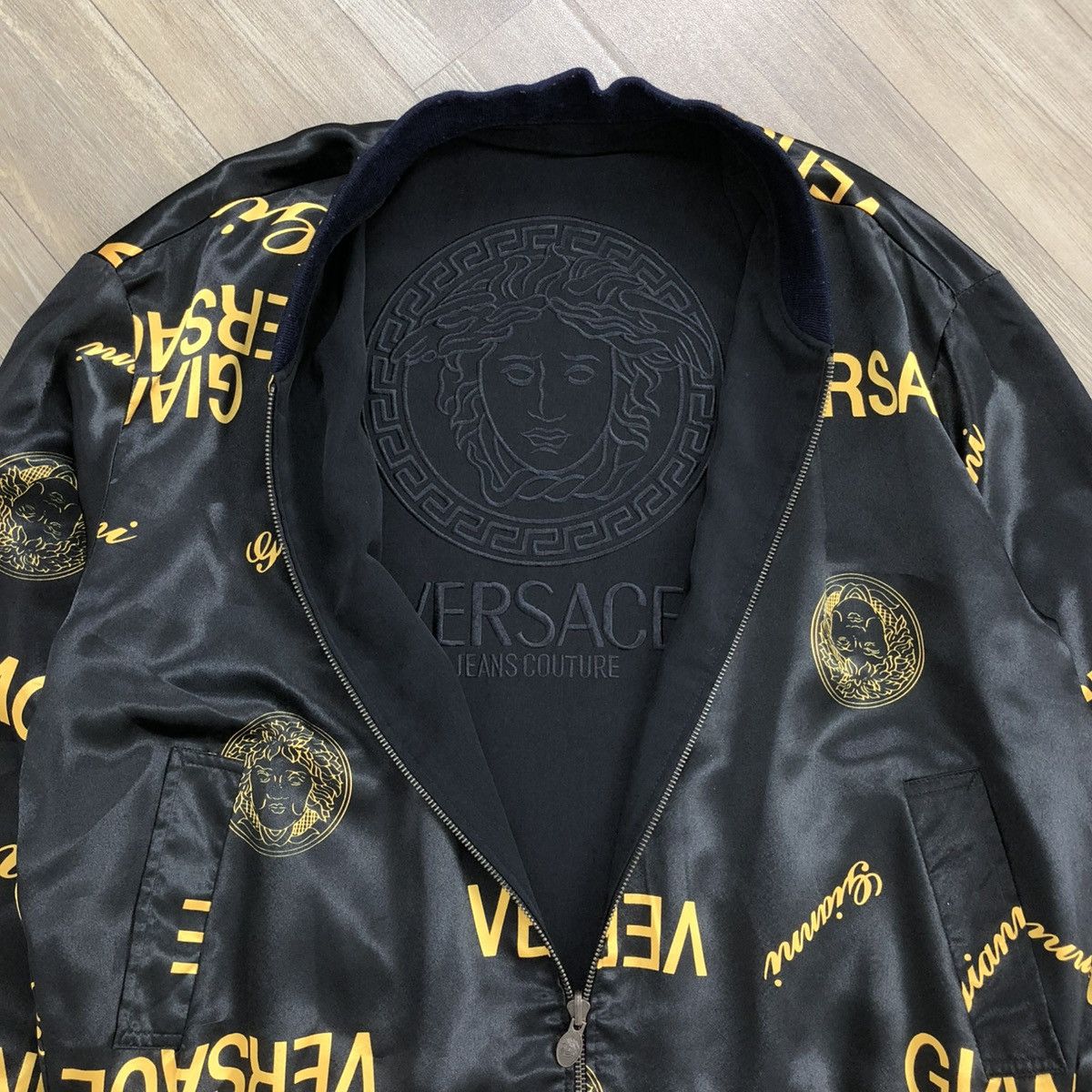 Versace 🇮🇹Gianni Versace Jeans Couture Medusa Reversible Silk Jacket Size US L / EU 52-54 / 3 - 3 Thumbnail