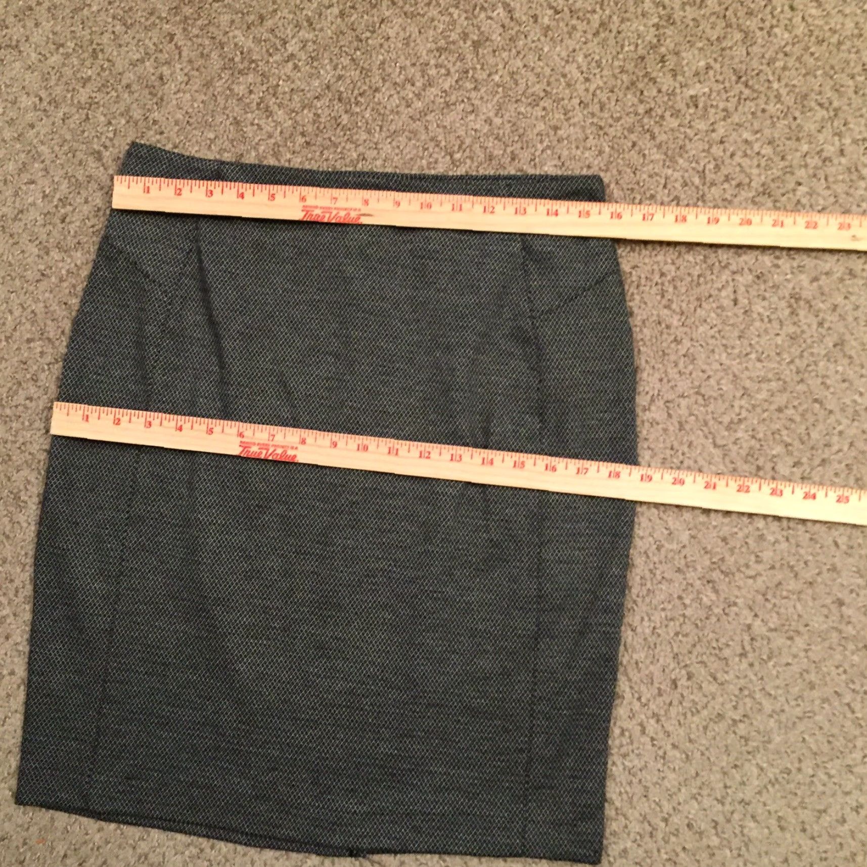 Sea New York New York & Company Skirt Knee Length Gray Geometric Pull On M Unlined Slit Pencil Women Mens? Size 32" / US 10 / IT 46 - 2 Thumbnail