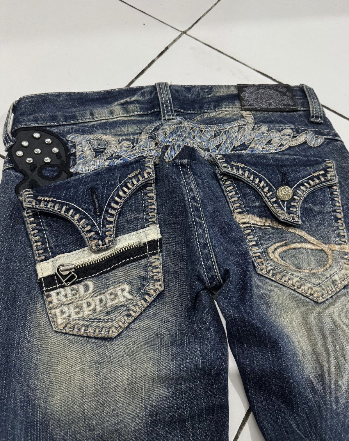 Hysteric Glamour Y2k Red Peppers skull studded ifsixwasnine bootcut jeans Size US 29 - 5 Thumbnail