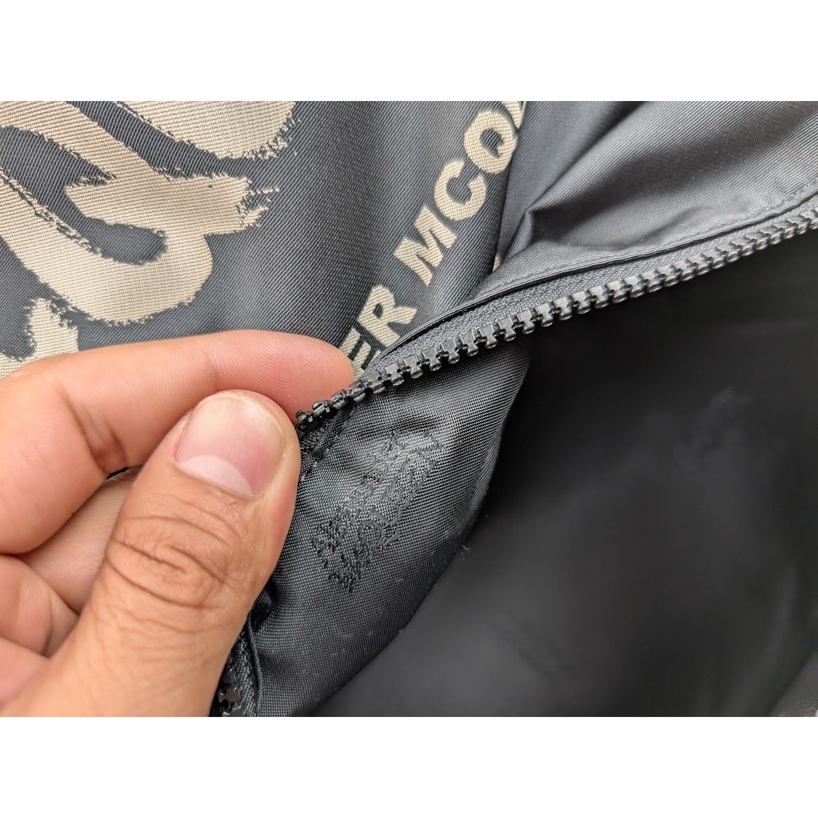 Alexander McQueen o1rshd1 Size: OS / New MCQ Graff Metropolitan Backpack Black Size ONE SIZE - 10 Thumbnail