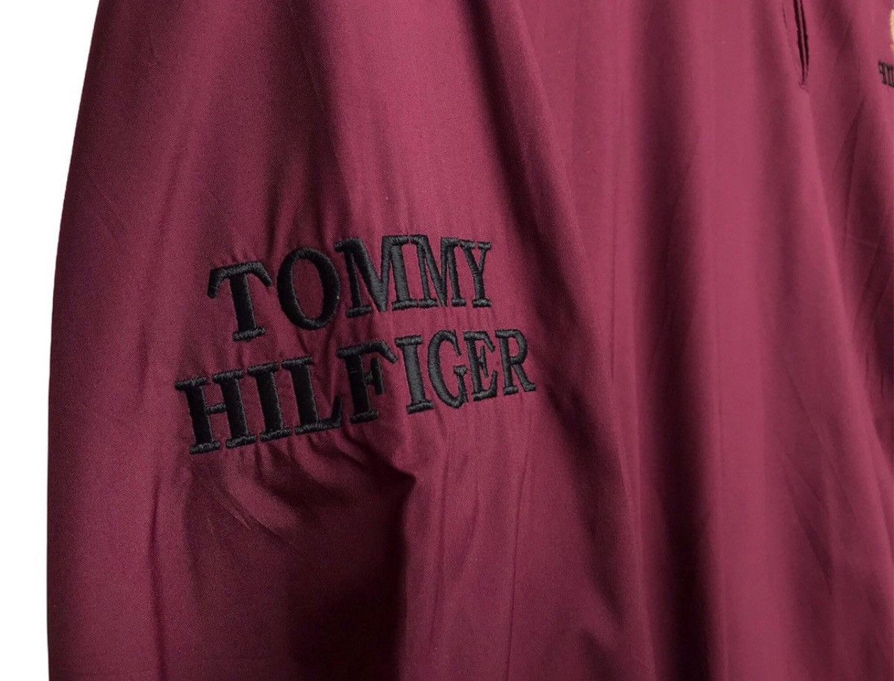 Tommy Hilfiger × Vintage Vintage 90's Tommy Hilfiger Zipper Maroon Light Jacket Size US L / EU 52-54 / 3 - 6 Thumbnail