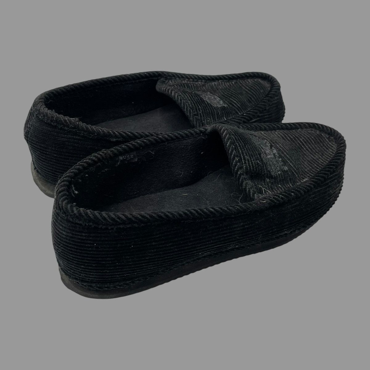 Lugz × Vintage Vintage 90s lugs crest logo corduroy slip on loafers Size US 10 / EU 43 - 8 Thumbnail