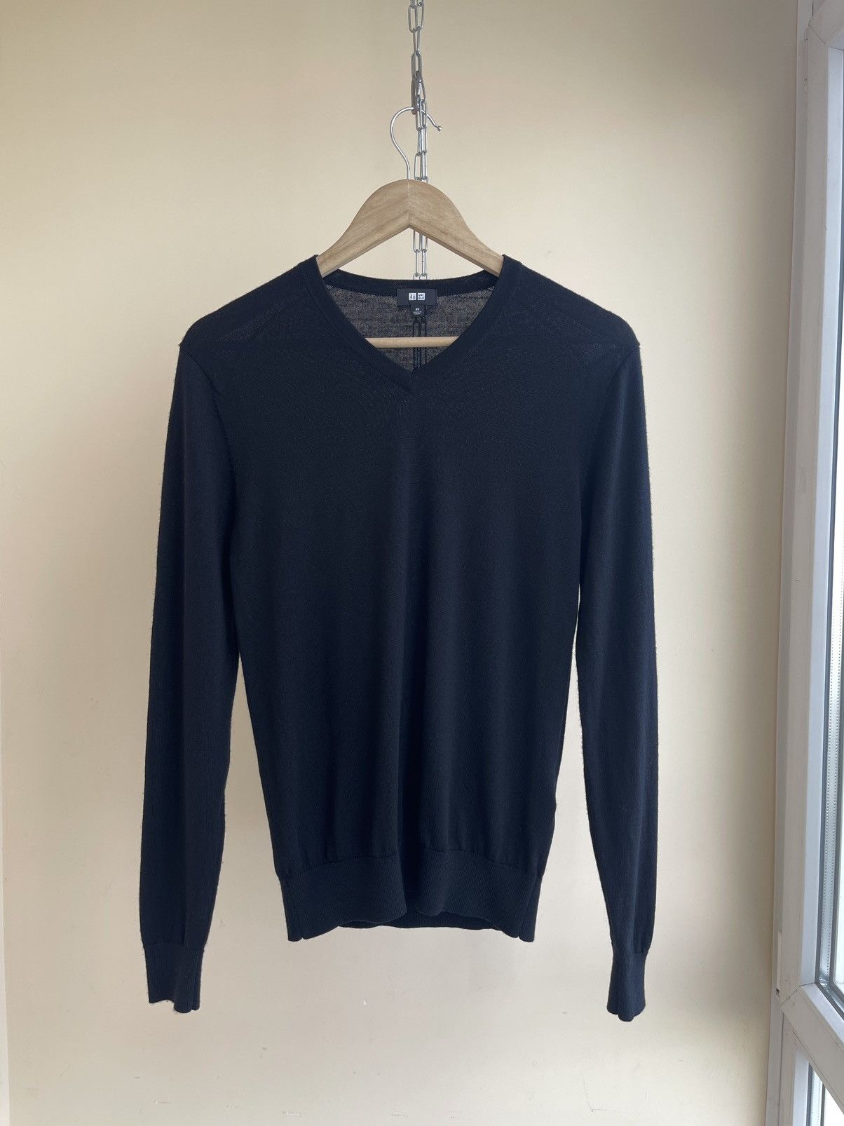 Uniqlo Uniqlo V-Neck Wool Lightweight Knit Pullover Jumper Sweater Size US XS / EU 42 / 0 - 1 Thumbnail