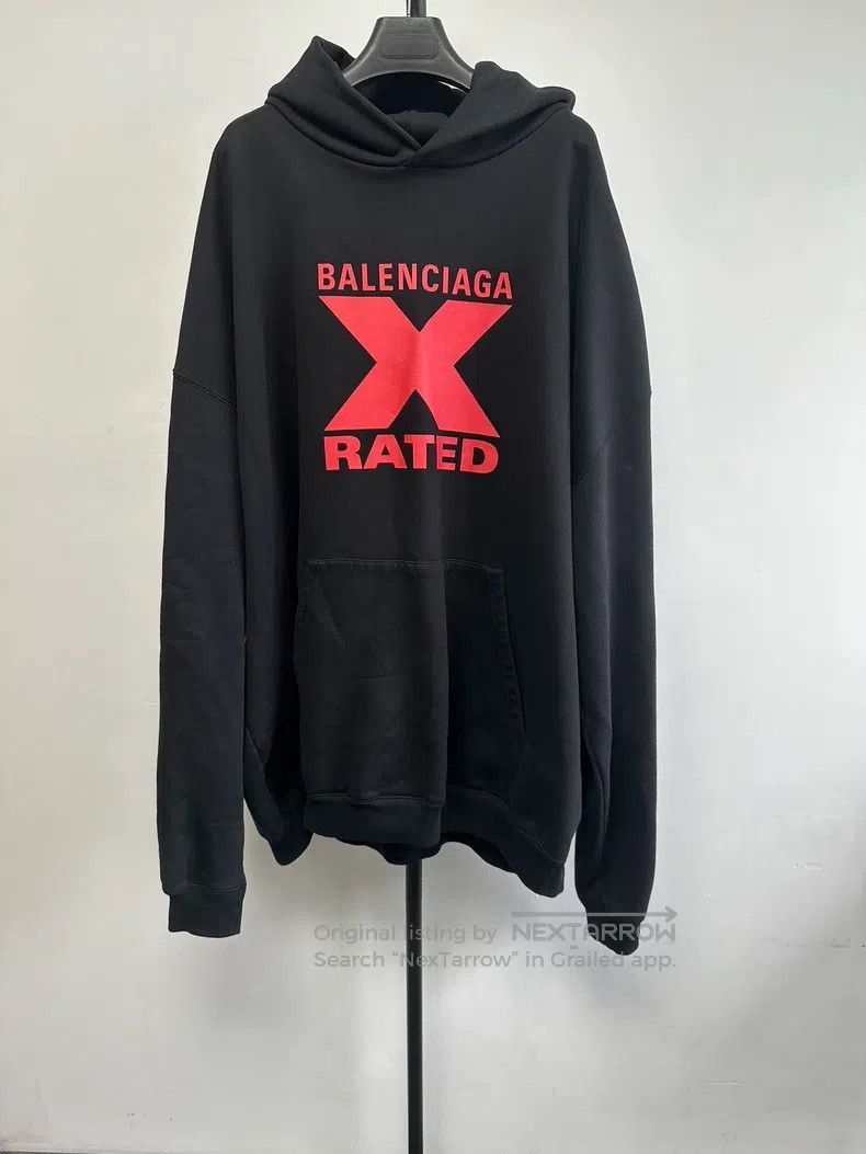 Balenciaga Balenciaga Micro Logo Hooded Loose Sweatshirt Women's Size M / US 6-8 / IT 42-44 - 1 Thumbnail