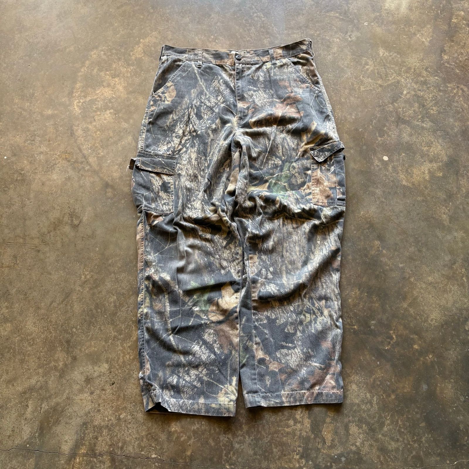 Mossy Oaks × Vintage Vintage 90s Mossy Oaks Distressed Faded Camo Pants Size US 38 / EU 54 - 2 Thumbnail