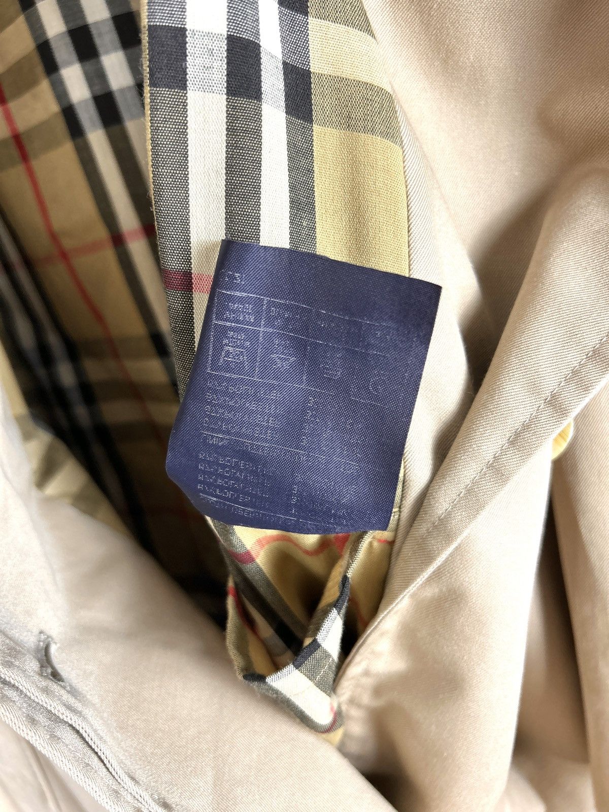 Burberry × Maison Margiela × Vintage Classic beige Burberrys Coat from 90s Size US M / EU 48-50 / 2 - 10 Thumbnail