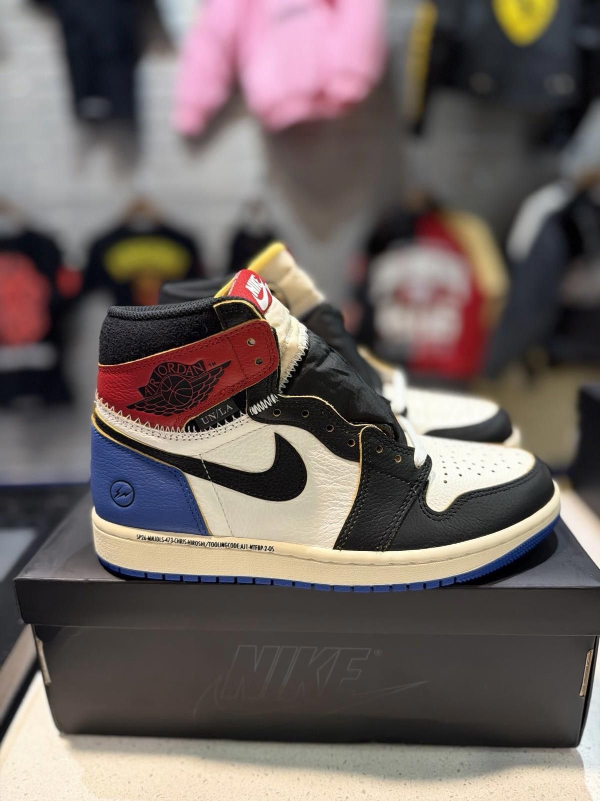 Jordan Brand Air Jordan 1 x Union x Fragment Black and Varsity Red (7.5) Size US 7.5 / EU 40-41 - 2 Thumbnail