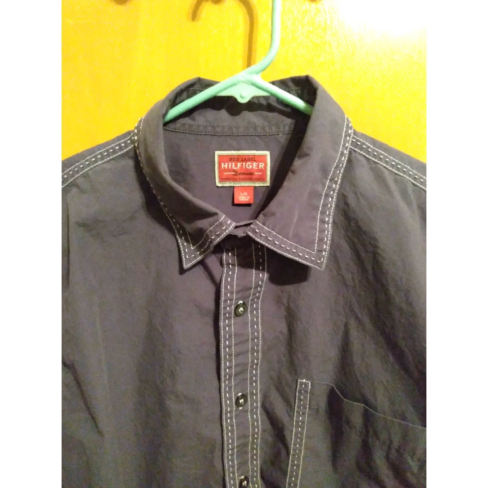 Tommy Hilfiger VINTAGE Tommy Hilfiger Shirt Mens 46" X 28" LS BLUE DENIM BUTTON UP Paisley Flip Cuffs EUC Size US L / EU 52-54 / 3 - 2 Thumbnail