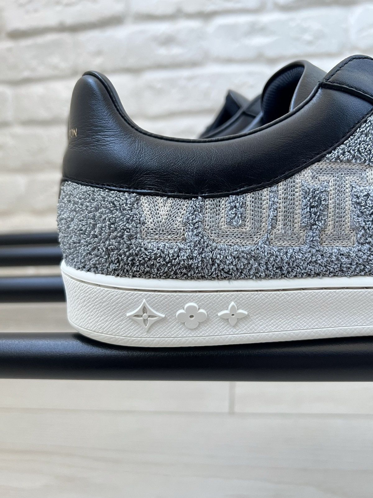 Louis Vuitton Louis Vuitton Black Leather Terry Logo Low Top Sneakers Size US 7 / EU 40 - 8 Thumbnail