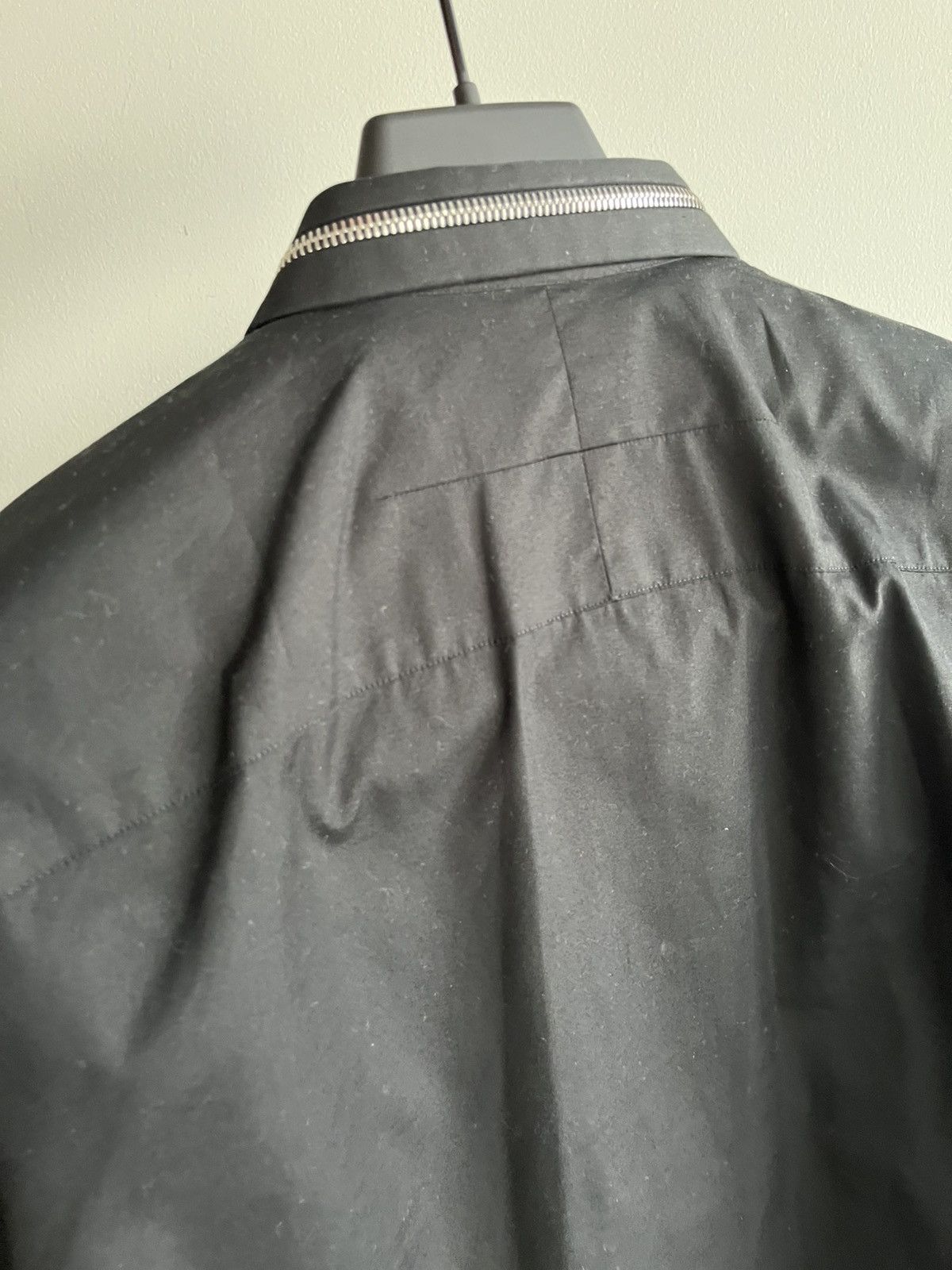 Givenchy $2k Givenchy Super Runway Zipper Shirt Perfect Condition Size US L / EU 52-54 / 3 - 13 Thumbnail