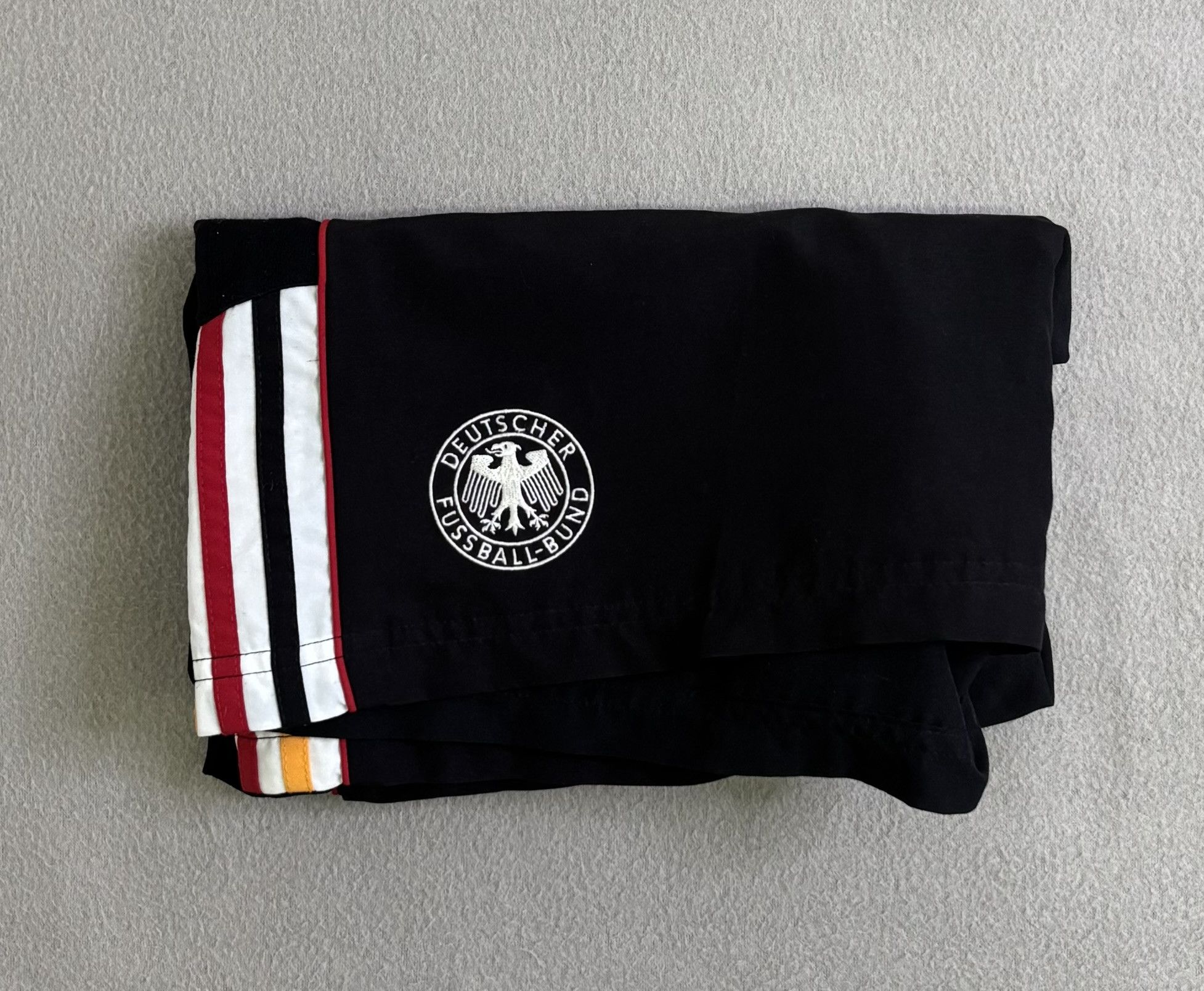 Adidas Germany 1998 Adidas Football Shorts Size XL Size US 39 - 22 Thumbnail
