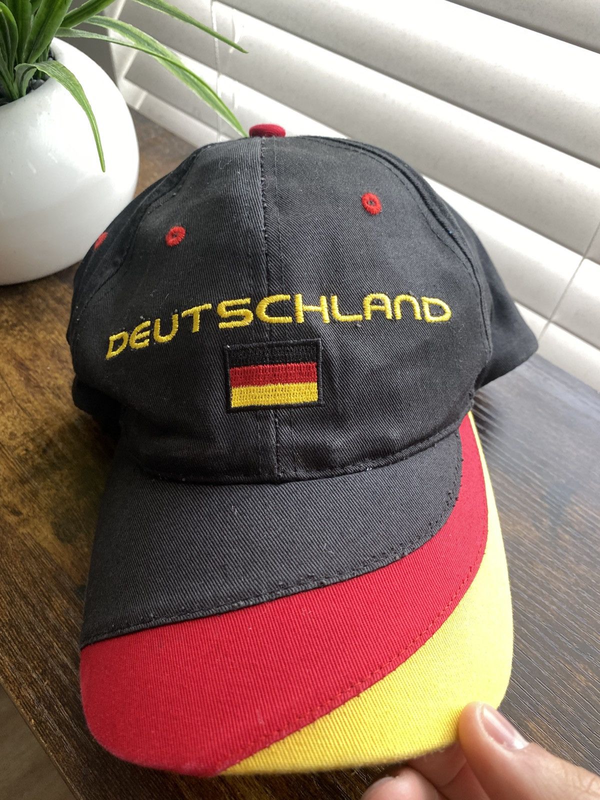 Vintage Y2K Germany 🇩🇪 Hat Size ONE SIZE - 2 Thumbnail