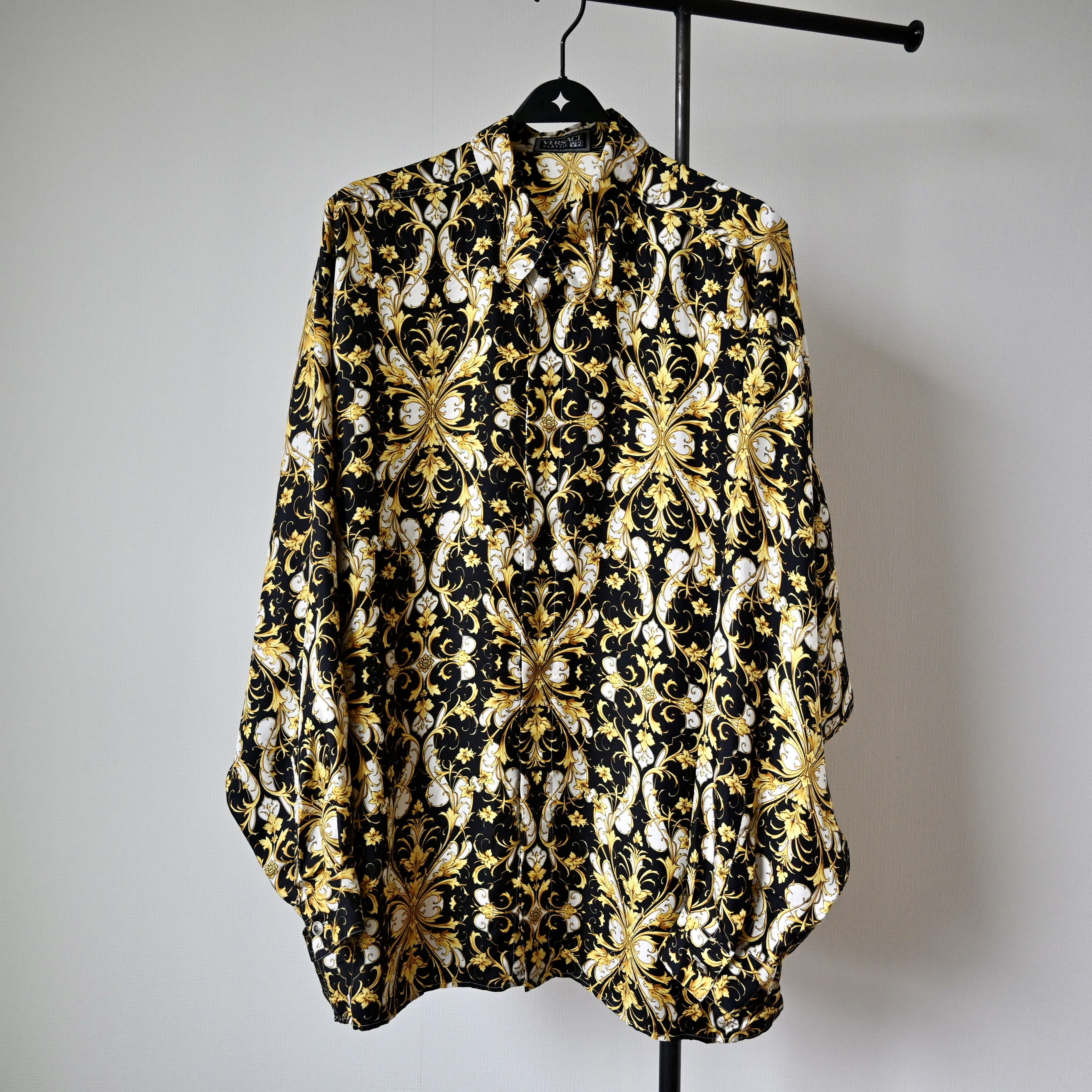 Versace VTG 1990s VERSACE CLASSIC V2 silk shirt made in Spain Size US XL / EU 56 / 4 - 1 Thumbnail