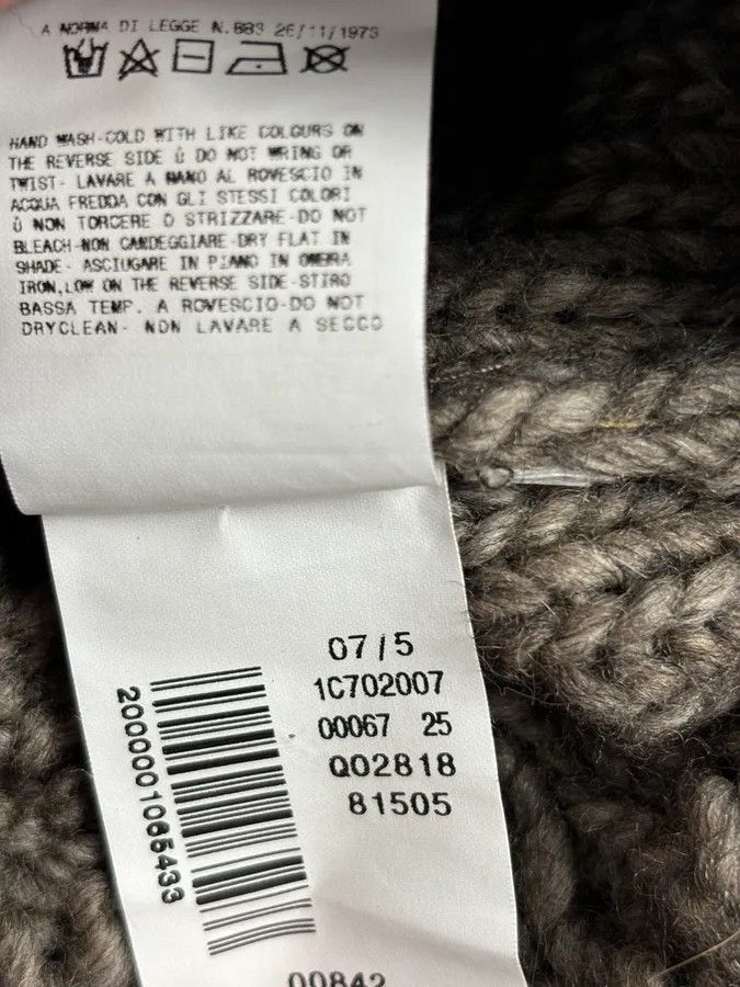 Roberto Cavalli AW2007 Cavalli Grey Wool Cable Knit Logo Buttoned Sweater Size US M / EU 48-50 / 2 - 11 Thumbnail