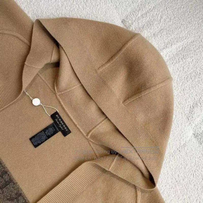 Burberry Burberry Camel Wool Women's Knit Sweater. Size XS / US 0-2 / IT 36-38 - 3 Thumbnail