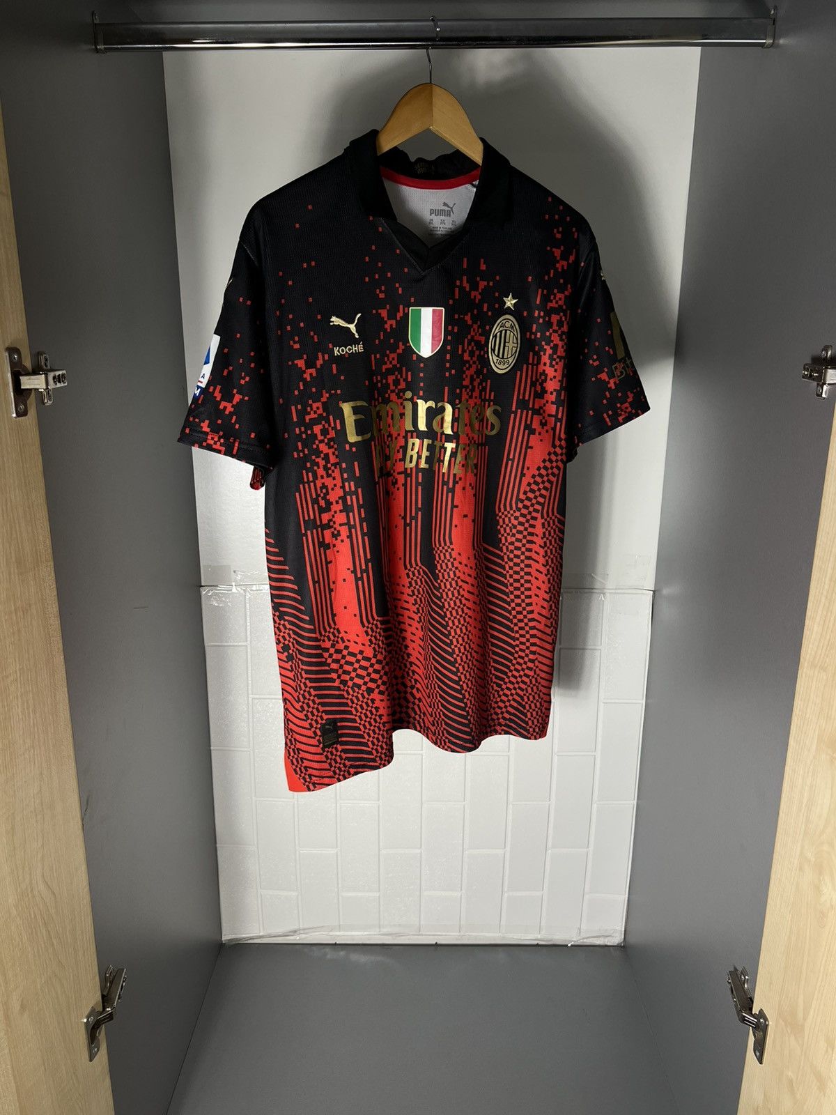 Puma VINTAGE PUMA FC MILAN ITALY SOCCER JERSEY RETRO BLOKE Y2K Size US XXL / EU 58 / 5 - 7 Thumbnail