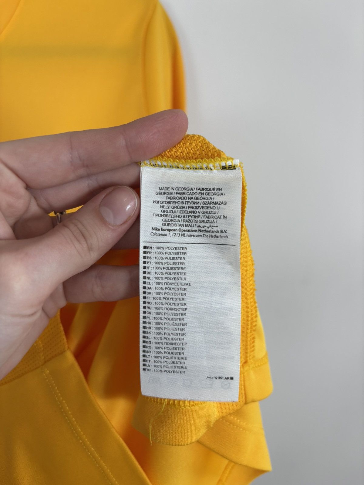 Nike Nike Young Boys Switzerland 2018 #12 Football Soccer Jersey Size US M / EU 48-50 / 2 - 11 Thumbnail