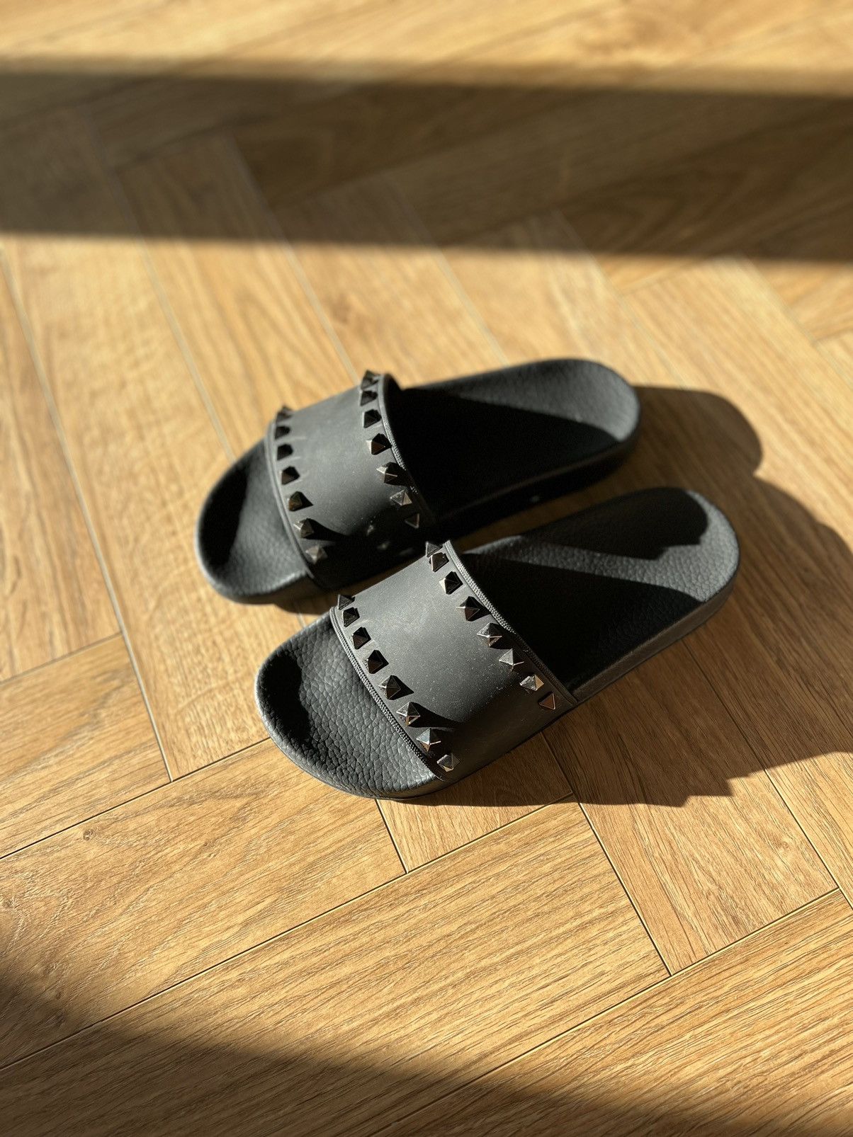 Designer × Valentino Valentino slides Size US 8 / IT 38 - 1 Thumbnail