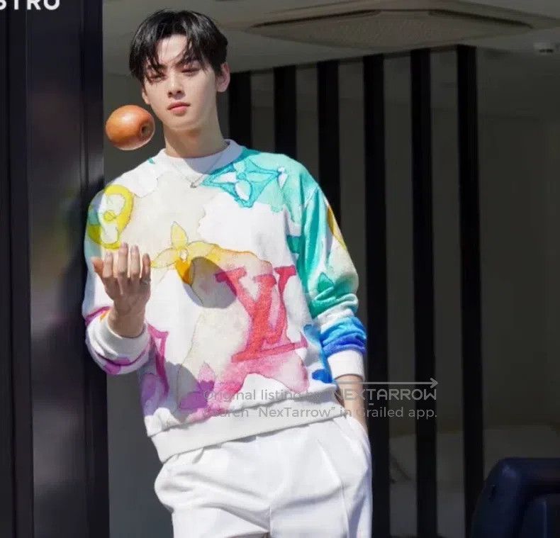 Louis Vuitton Louis Vuitton Long sleeve sweatshirt with white logo and c Size US M / EU 48-50 / 2 - 9 Thumbnail