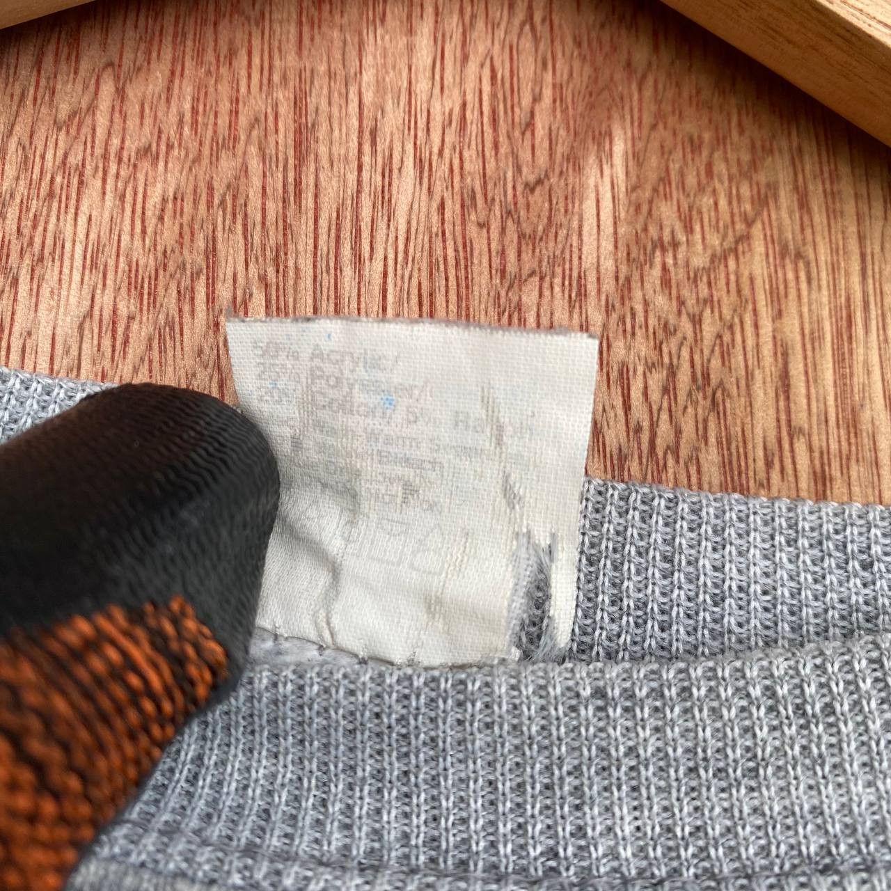 Vintage VINTAGE 80s Creighton University Sweatshirt Grey Raglan Size US XL / EU 56 / 4 - 5 Thumbnail