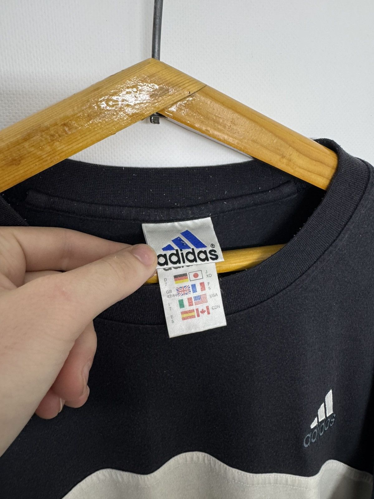Adidas Vintage Y2k Adidas T-Shirt 90’s Size US L / EU 52-54 / 3 - 5 Thumbnail