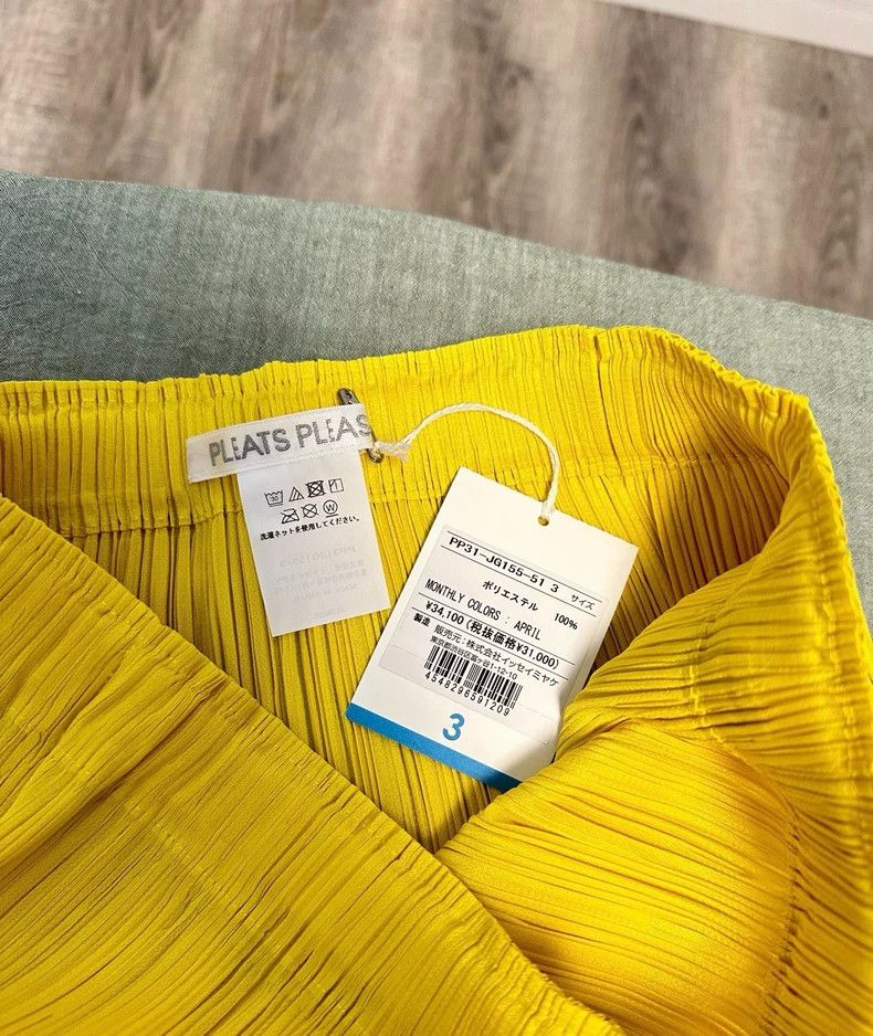 Issey Miyake Issey Miyake size:3 Yellow pleated skirt Size 42" / US 20 - 2 Thumbnail