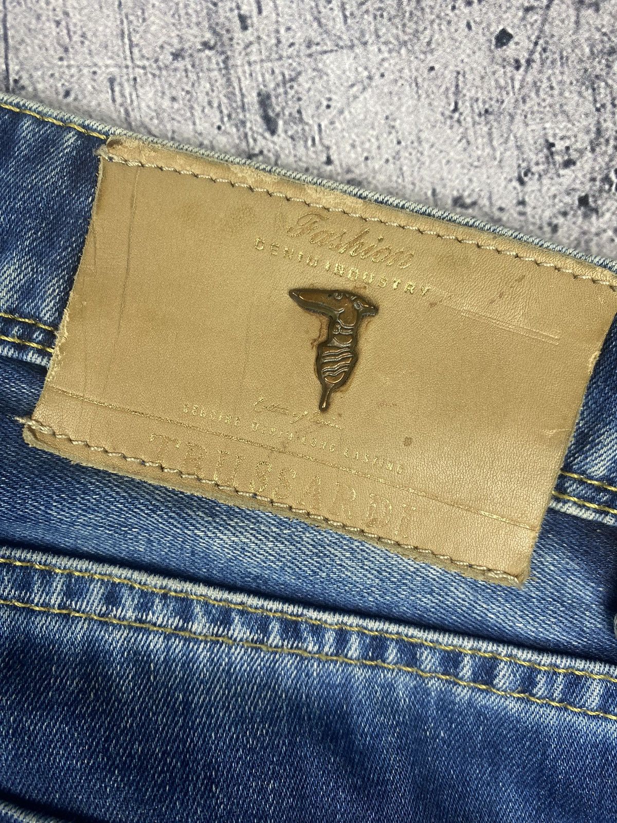 Trussardi Vintage Luxury Trussardi Denim Jeans Size 32 x 34 Size US 32 / EU 48 - 5 Thumbnail