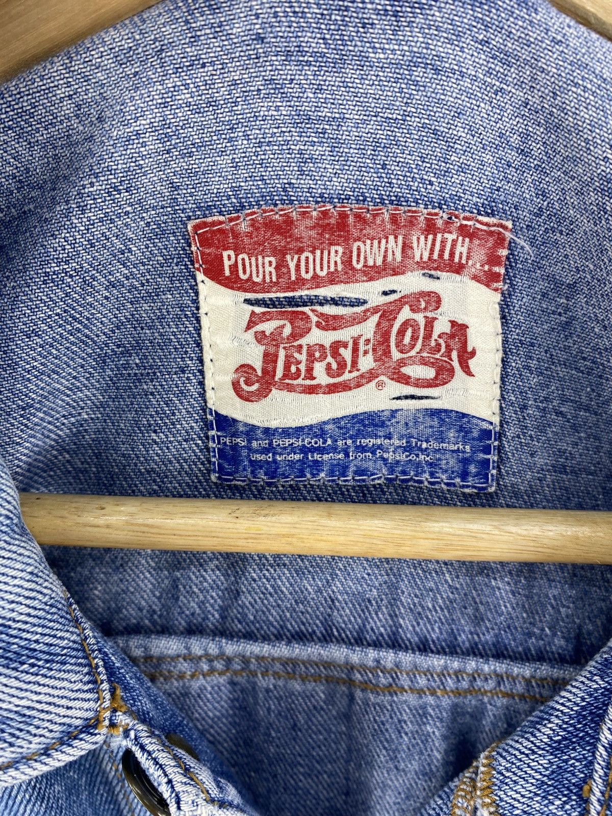 Vintage Vintage 90’s Pepsi Cola Trucker Denim Jacket Size US M / EU 48-50 / 2 - 12 Thumbnail