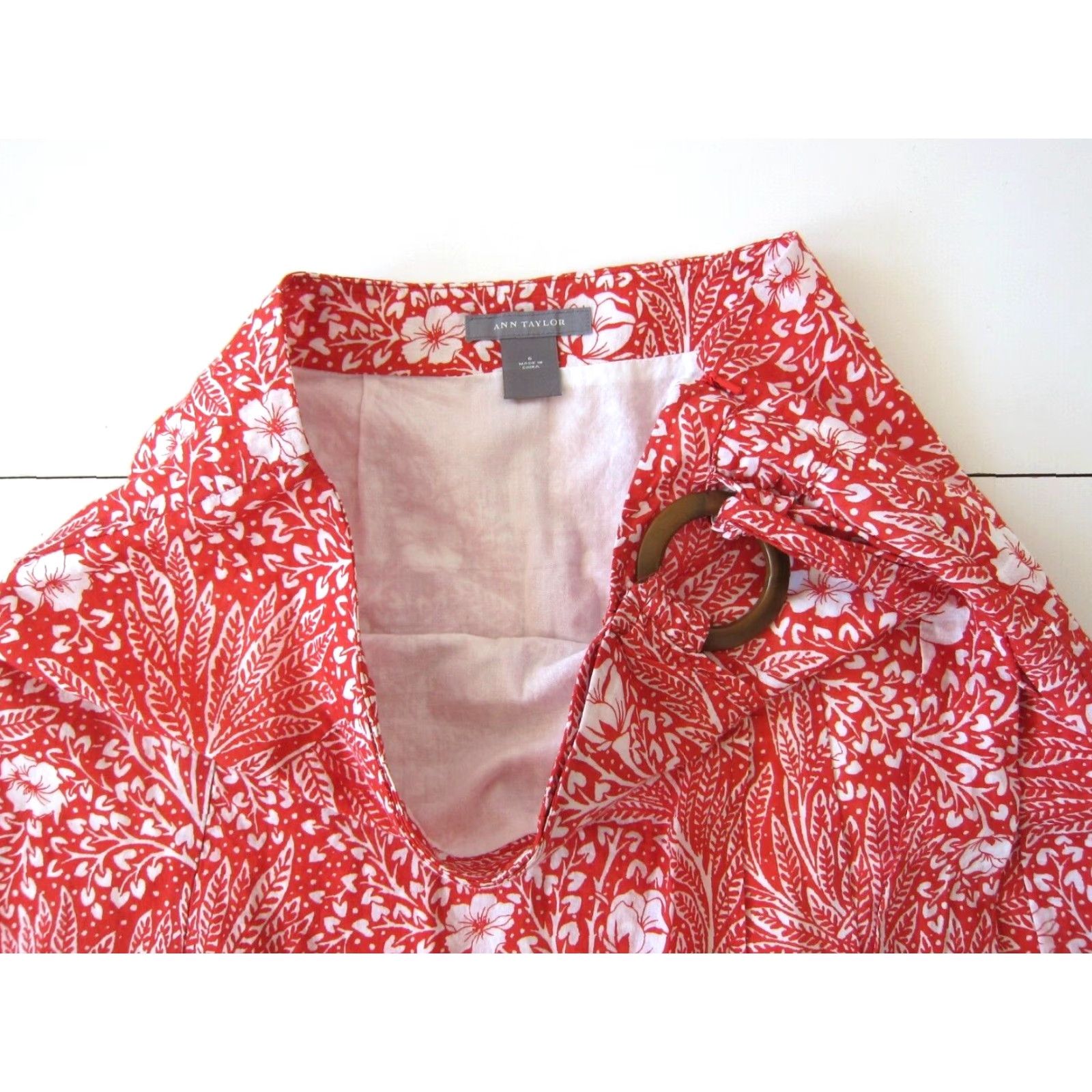Ann Taylor Ann Taylor Skirt Women 6 Red Cotton Floral Lined A-Line Zip Wrap Knee Length Size 28" / US 6 / IT 42 - 7 Thumbnail