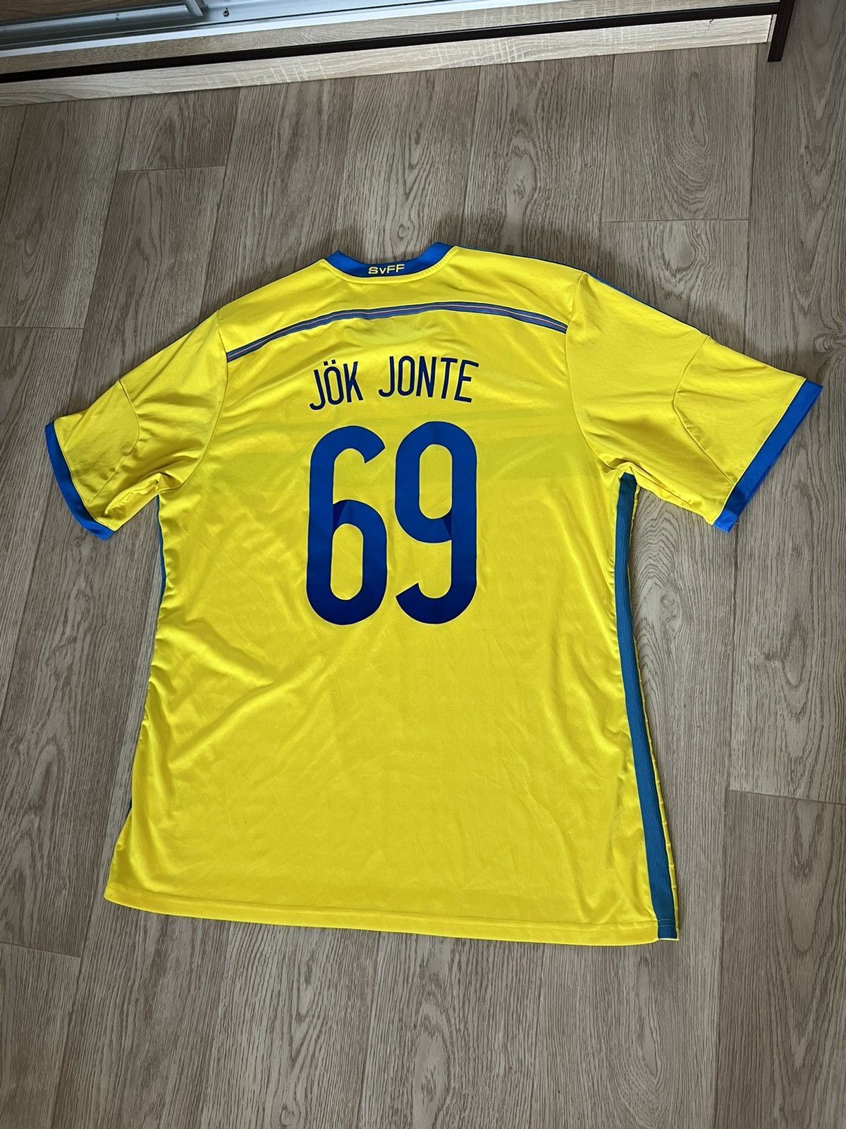 Adidas ADIDAS SWEDEN TEAM 2014 2015 WORLD CUP FOOTBALL JERSEY Shirt Size US XL / EU 56 / 4 - 5 Thumbnail