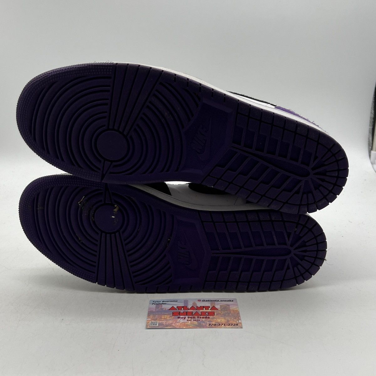 Nike Air Jordan 1 mid varsity purple Size US 13 / EU 46 - 7 Thumbnail