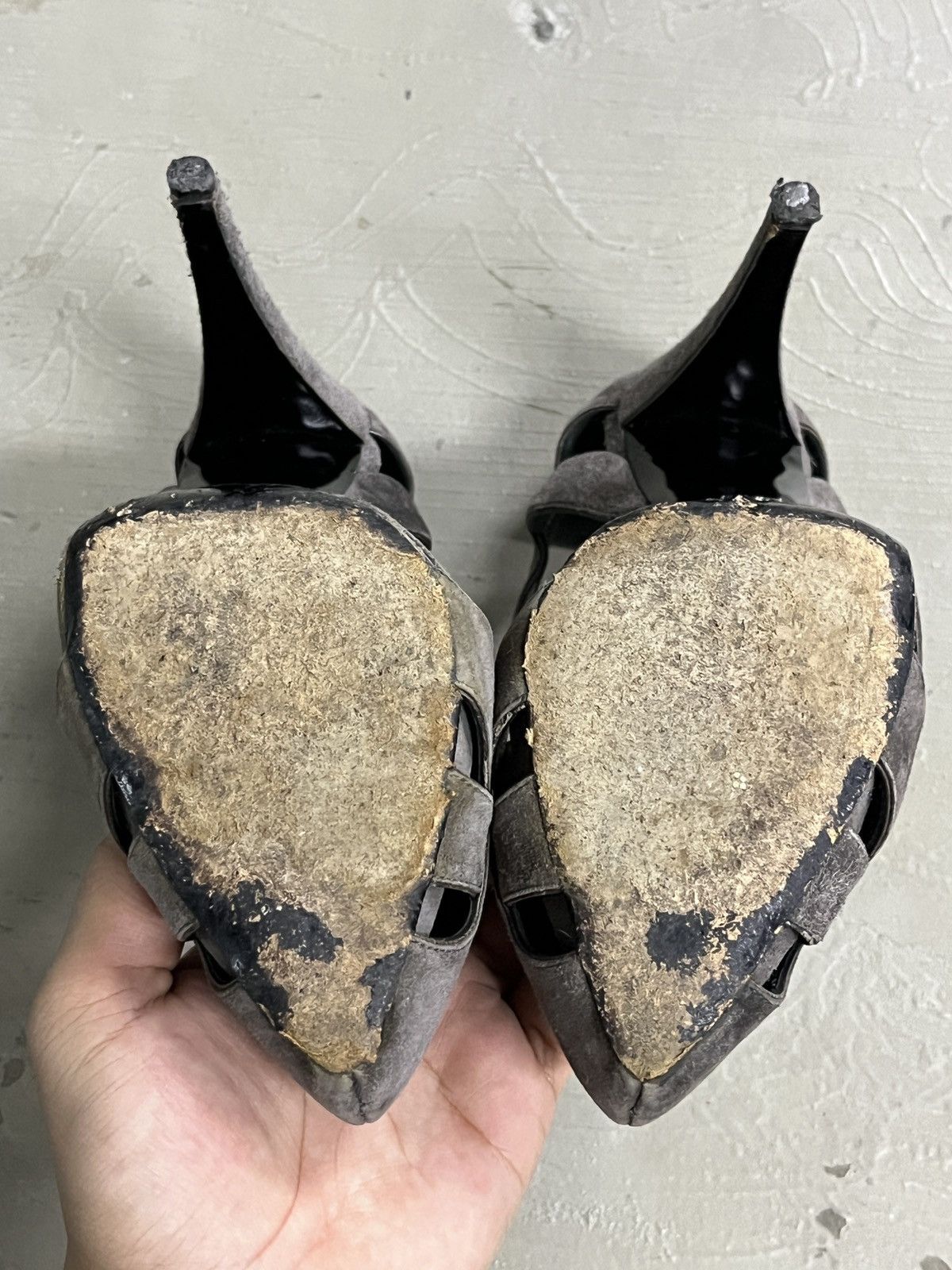 Giorgio Armani Giorgio Armani Made In Italy Suede Leather Heels Size 37.5 Size US 7.5 / IT 37.5 - 11 Thumbnail