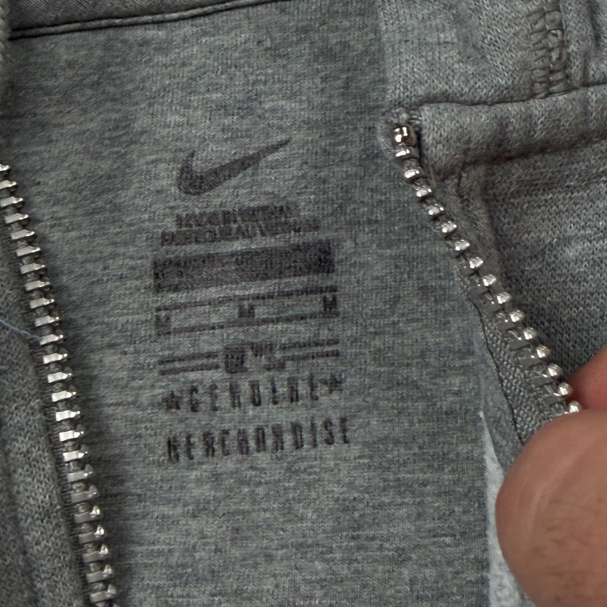 Nike Vintage 00s Nike San Francisco Hoodie M Grey Zip Up Y2K City Size US S / EU 44-46 / 1 - 3 Thumbnail