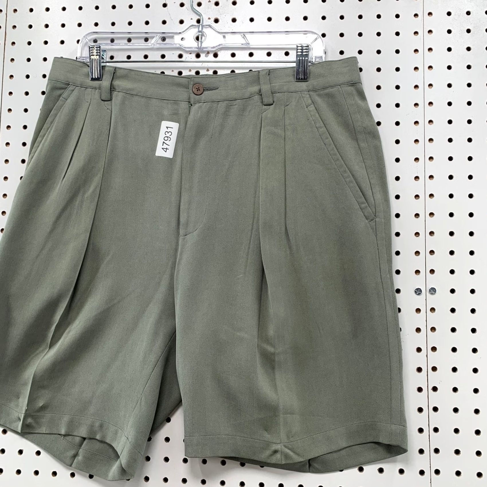 Tommy Bahama VINTAGE Tommy Bahama Silk Shorts Mens 34x8.5 Pleated Gray Preppy Casual Size US 34 / EU 50 - 5 Thumbnail