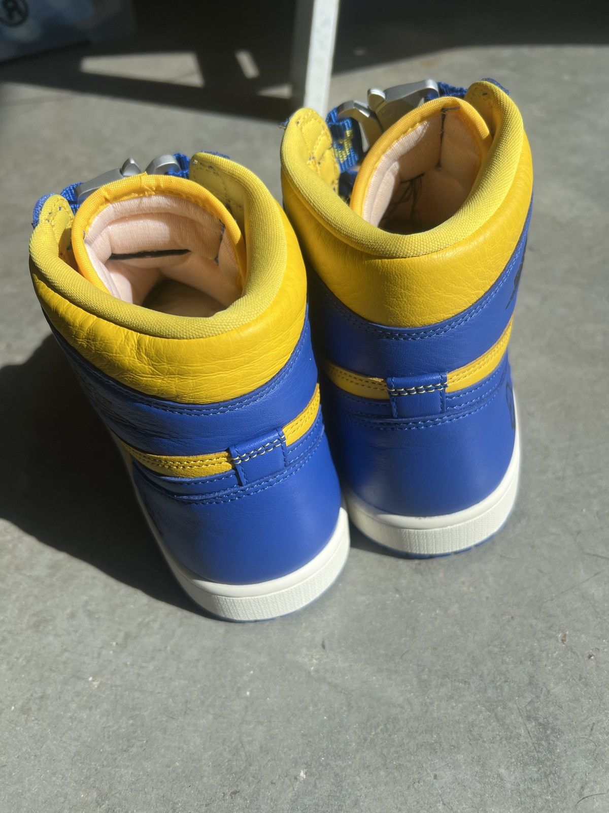 Nike JORDAN 1retro hi oh Size US 9 / EU 42 - 4 Thumbnail
