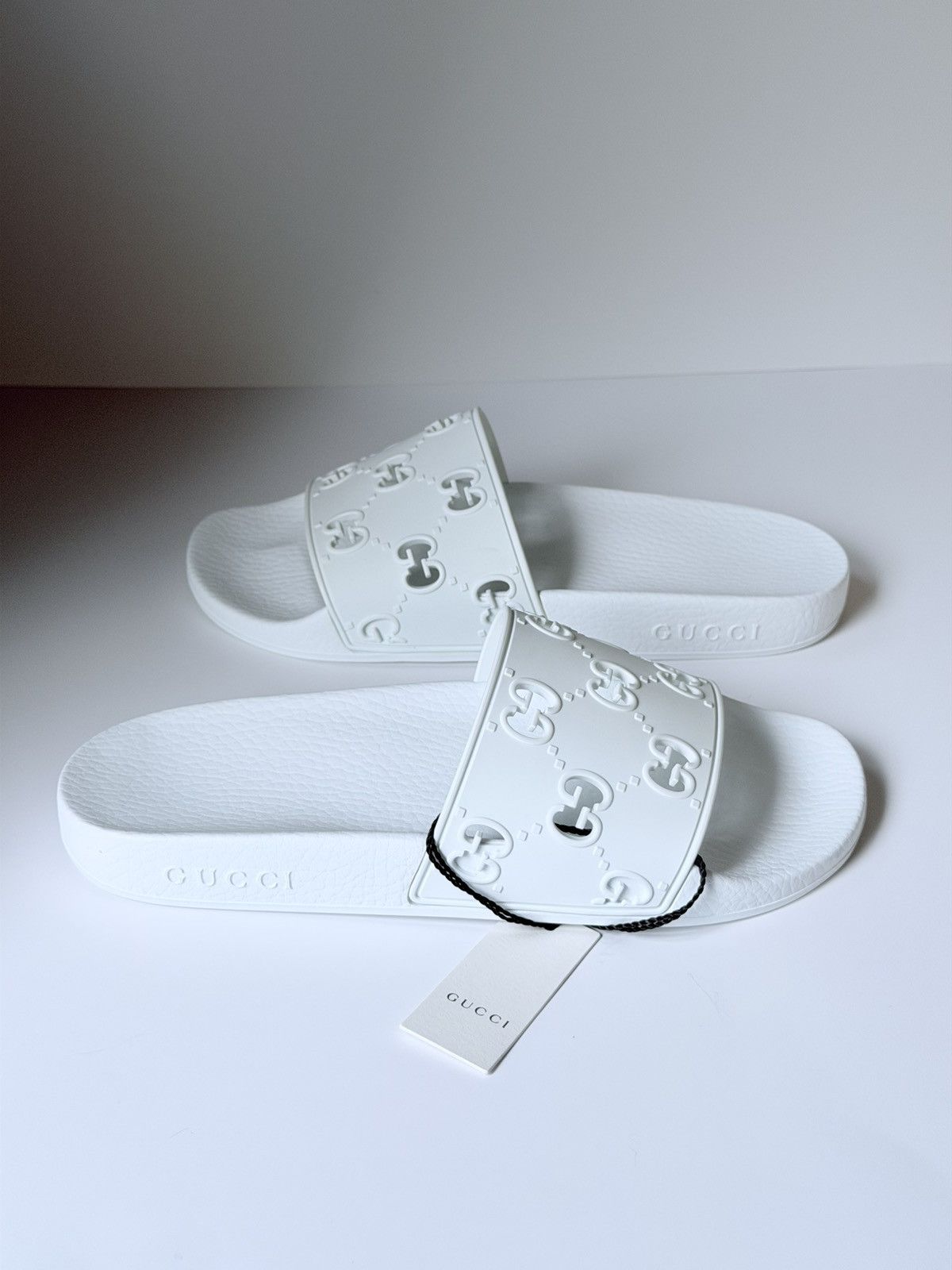 Gucci Gucci White GG Pool Slide Sandals Size US 9 / IT 39 - 4 Thumbnail