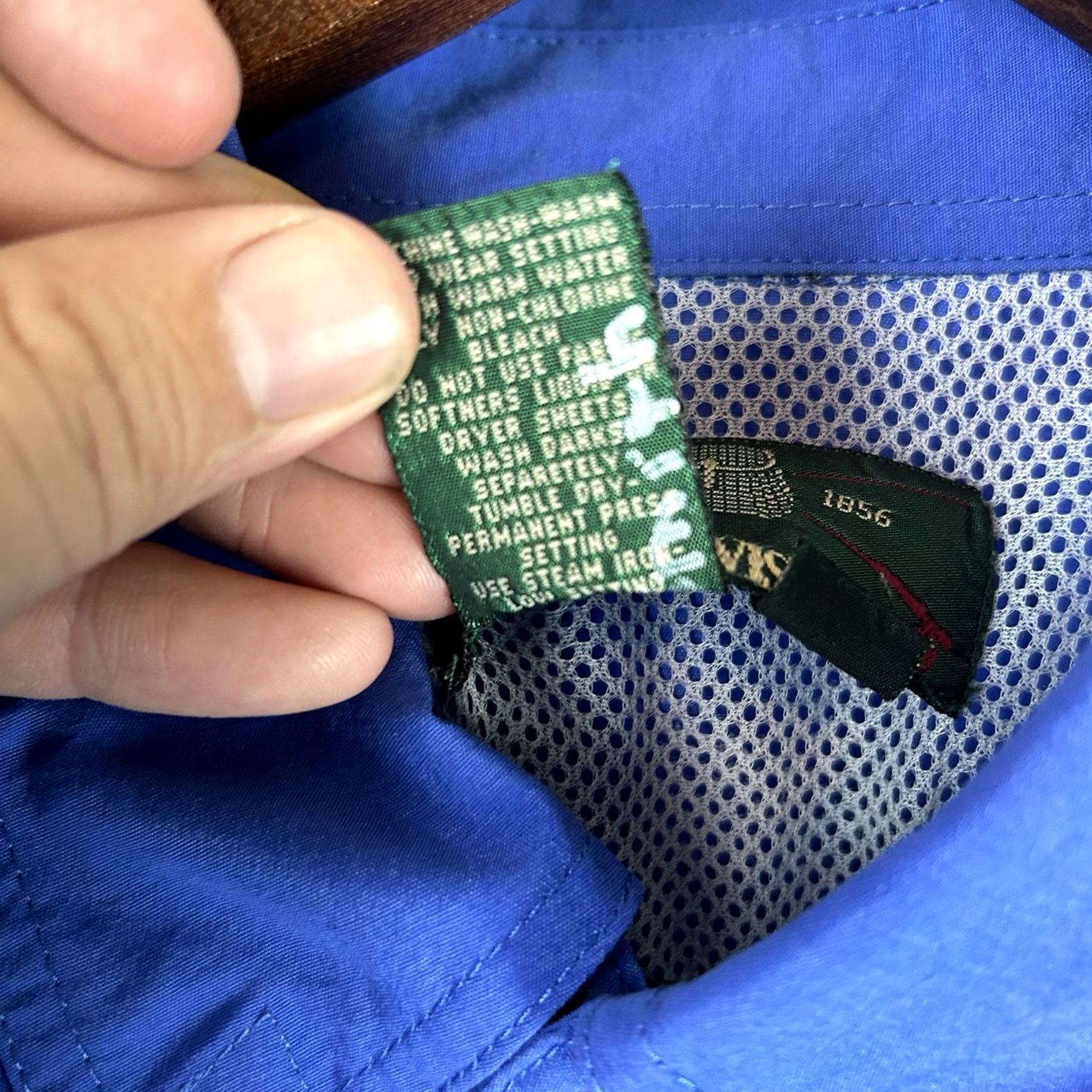 Orvis VINTAGE Orvis Fishing Shirt Men’s XL Blue Vented Front Pockets Roll Tab Sleeves Size US XL / EU 56 / 4 - 6 Thumbnail