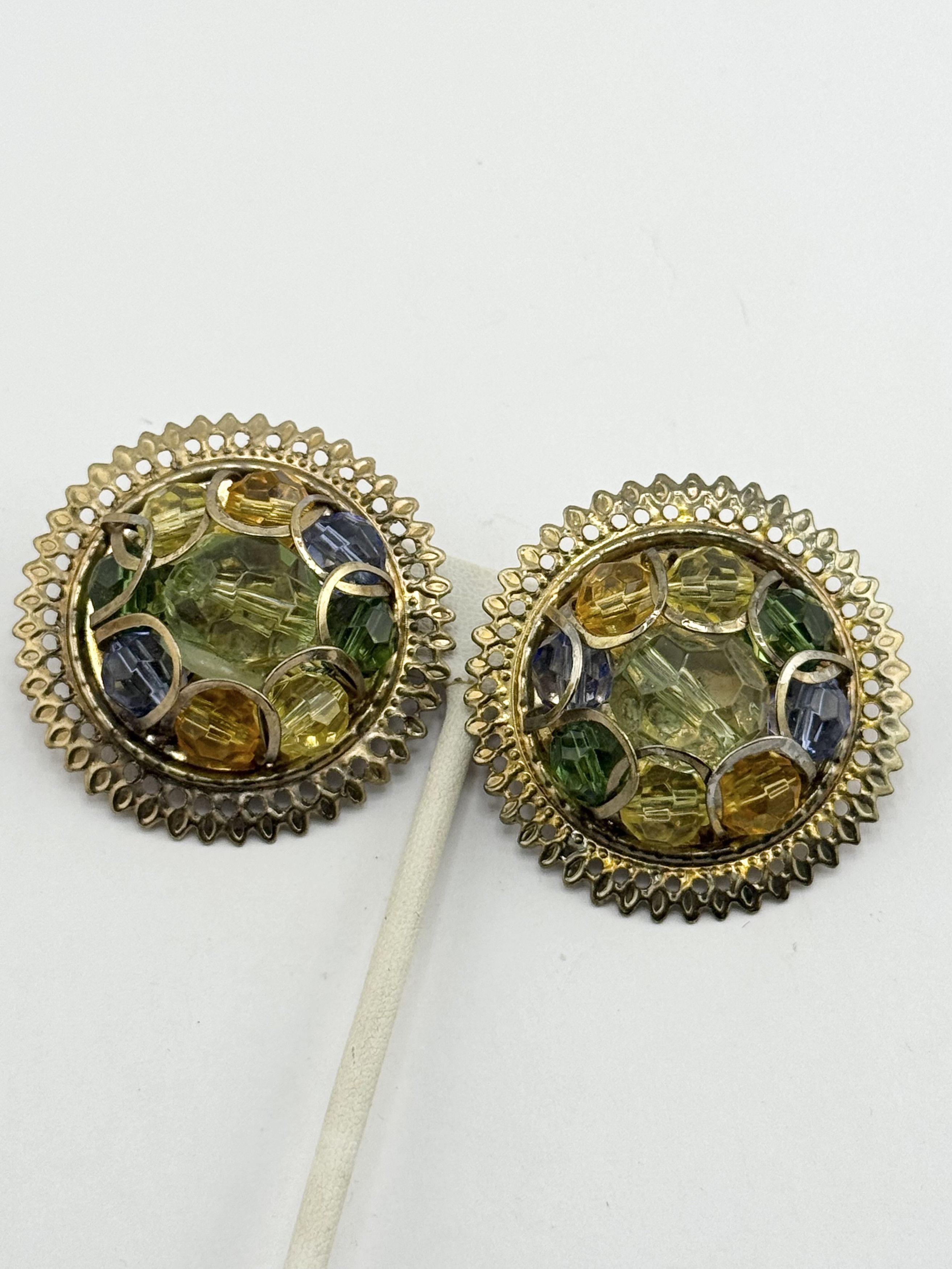 Vintage Vintage acrylic beaded large circle earrings Size ONE SIZE - 3 Thumbnail