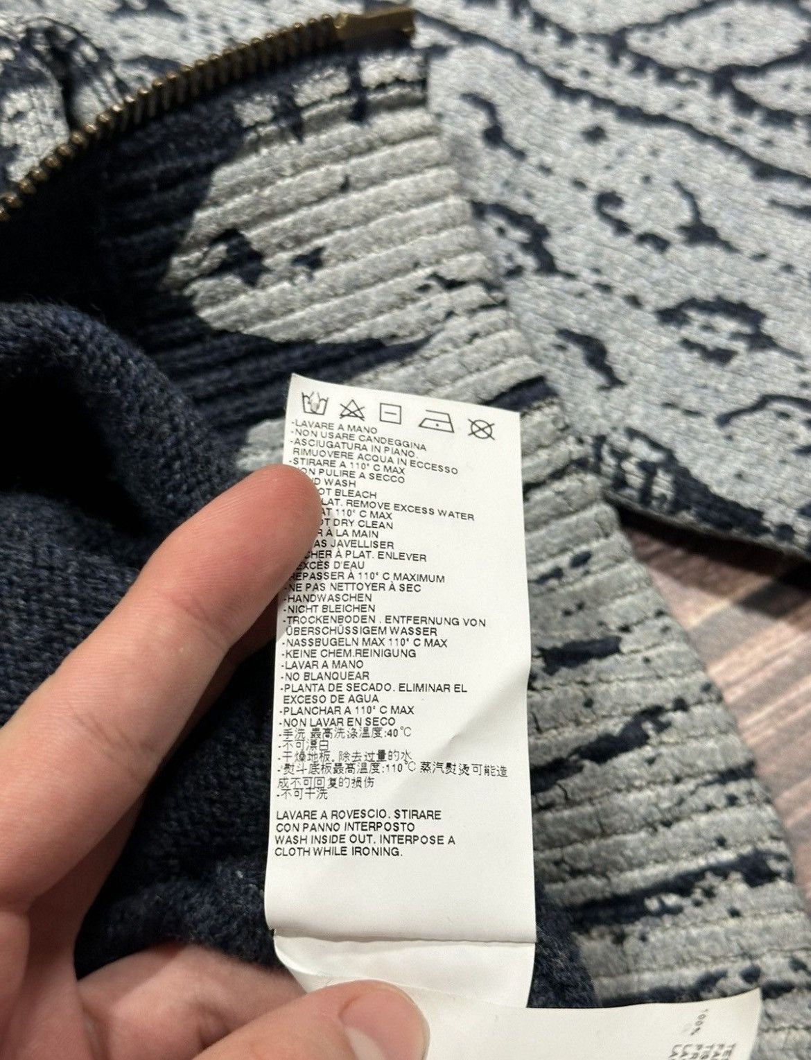 John Galliano × Maison Margiela Maison Margiela FW2016 Artisanal Painted Beaded Zip Sweater Size US M / EU 48-50 / 2 - 7 Thumbnail