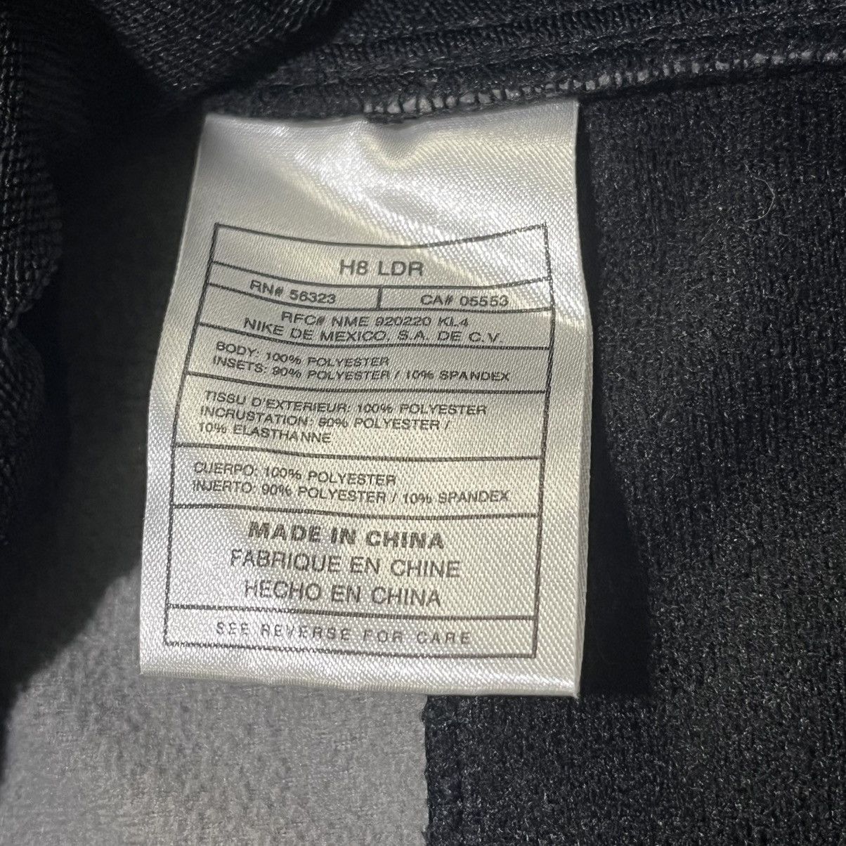 Nike VINTAGE 90s NIKE MINI SWOOSH GRAY BLACK FULL ZIP FLEECE VEST Size US XXL / EU 58 / 5 - 8 Thumbnail