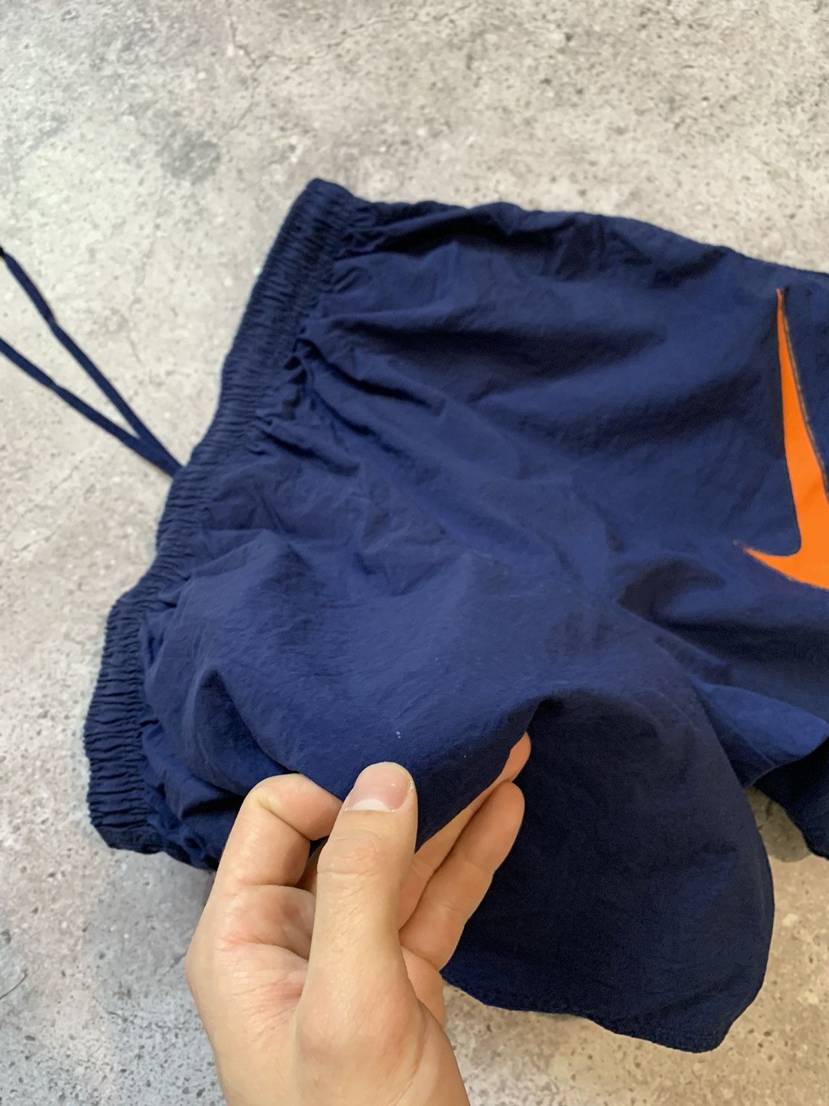 Nike × Vintage 00s Vintage Nike Big Logo Drill Shorts Rare Size US 26 / EU 42 - 4 Thumbnail