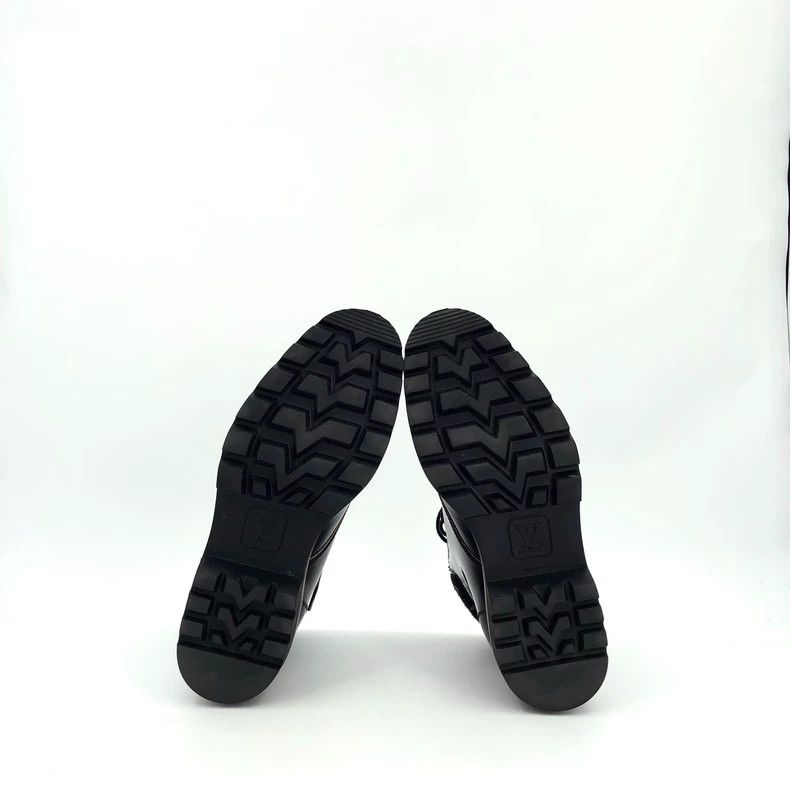 Louis Vuitton Black logo embossed leather lace-up Martin b