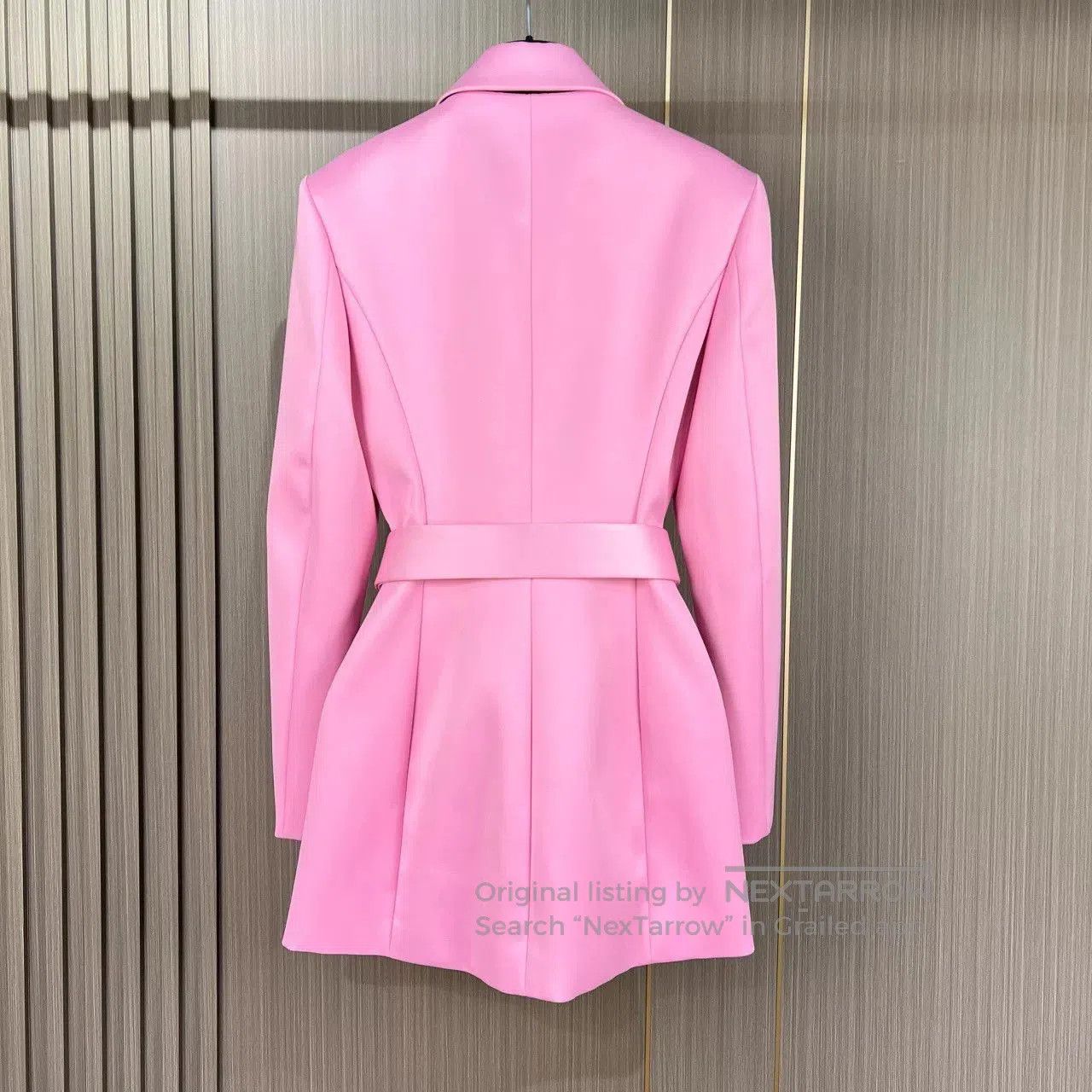 Alexander Wang pink satin belted blazer by Alexander Wang. Size XS / US 0-2 / IT 36-38 - 2 Thumbnail