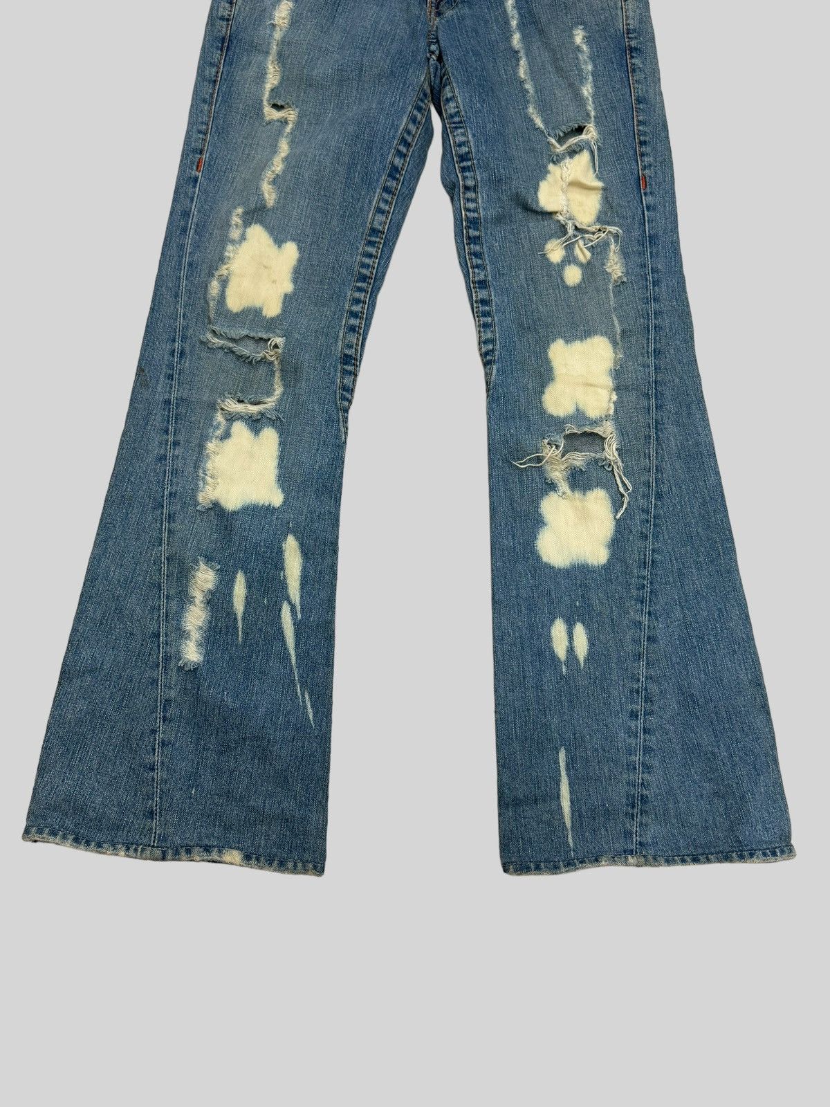 True Religion Vintage Flared TRUE RELIGION Distressed Acid Wash Denim Size US 31 - 6 Thumbnail