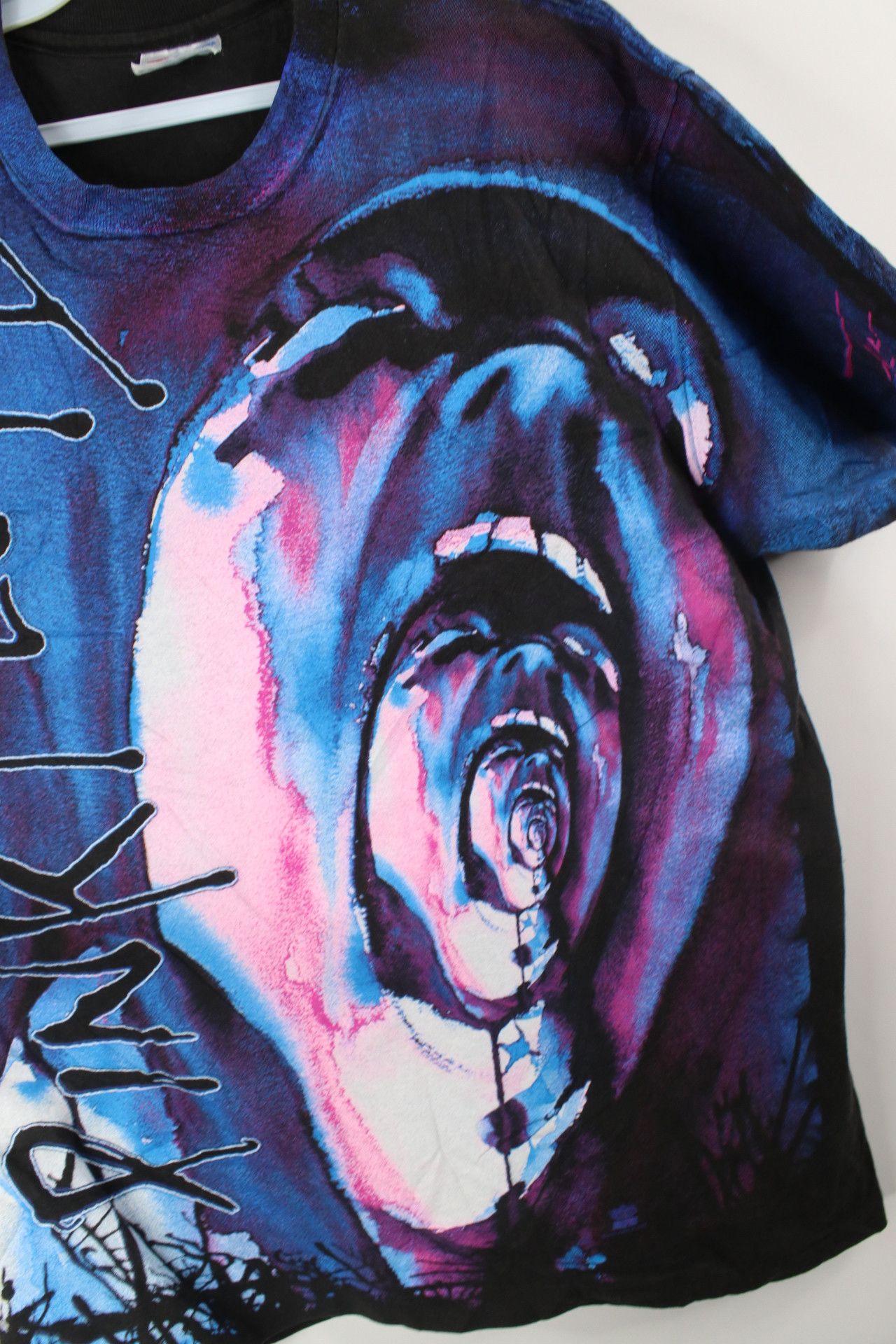 Vintage Vintage 90s All Over Print The Wall Pink Floyd Band T-Shirt Size US L / EU 52-54 / 3 - 7 Thumbnail