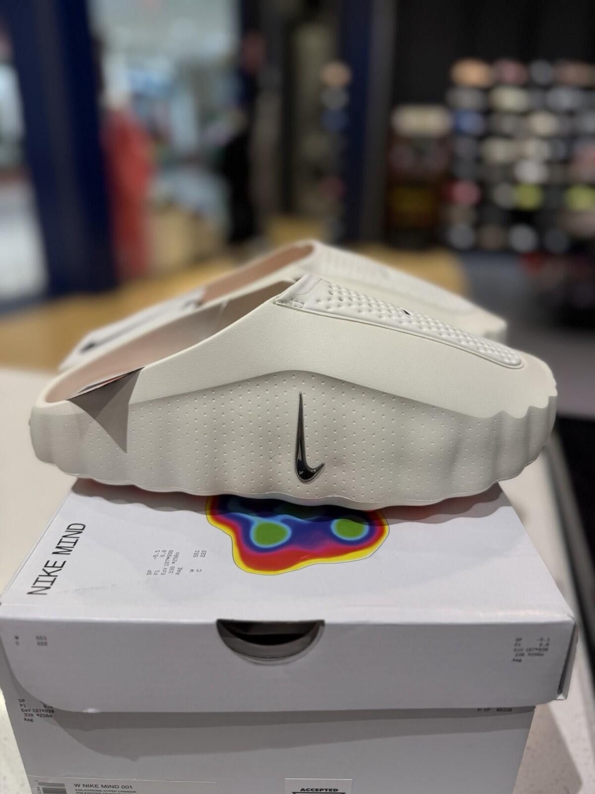 Nike Nike Mind 001 Slide (Women's "Sail" HQ4309-100 Size 10W/8.5M Size US 10 / IT 40 - 2 Thumbnail