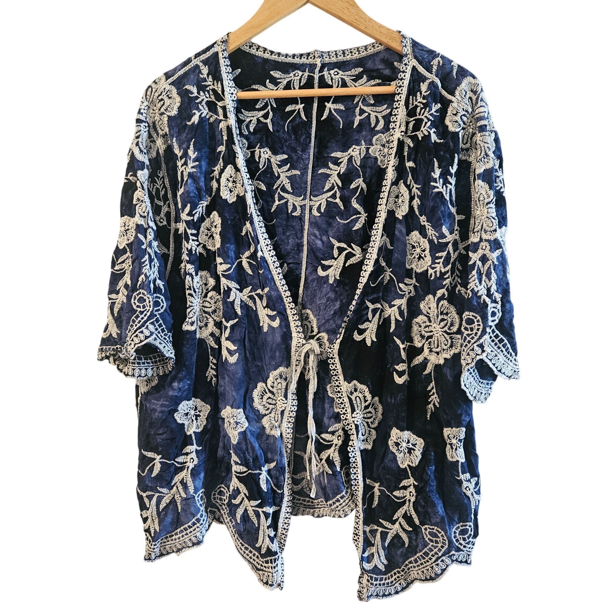 Other Blue & White Embroidered Tie-Front Kimono Cardigan One Size Size M / US 6-8 / IT 42-44 - 3 Thumbnail