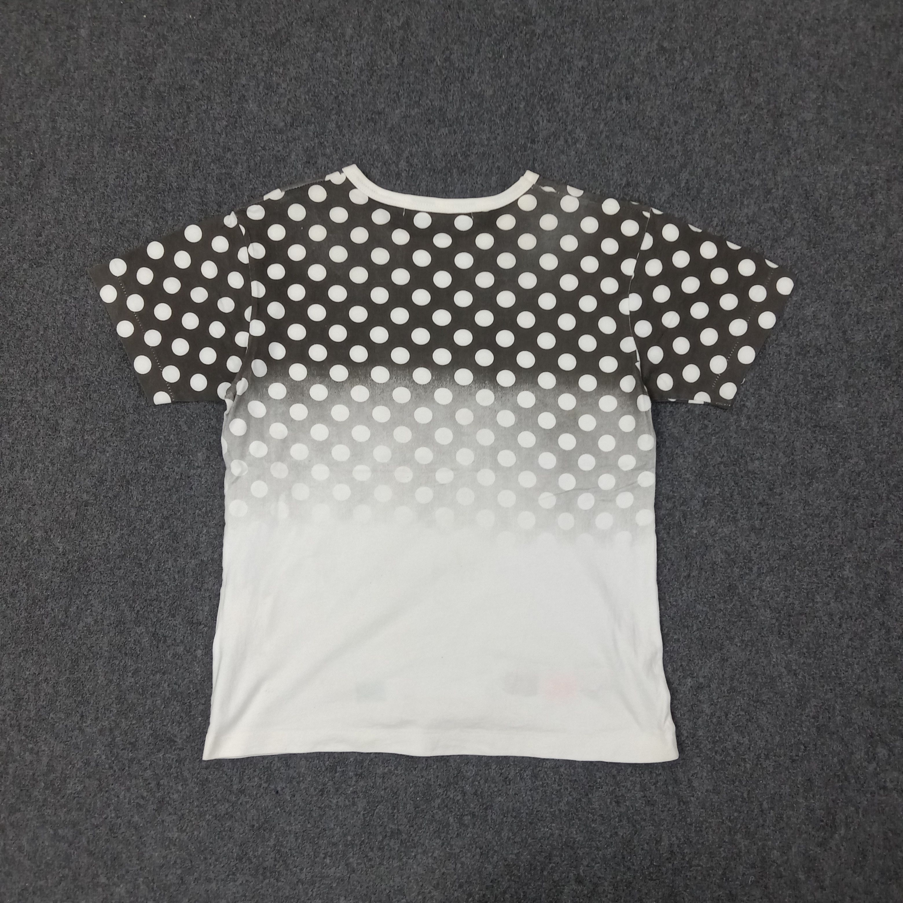 Comme des Garcons PLAY COMME des GARÇONS PLAY Japanese Brand Tshirts C249N49 Size US M / EU 48-50 / 2 - 4 Thumbnail