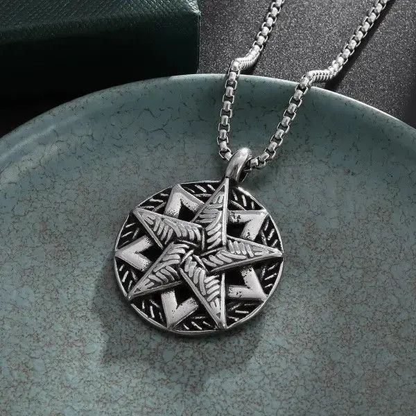 Japanese Brand Gothic Magic Star Knot Necklace Size ONE SIZE - 3 Thumbnail